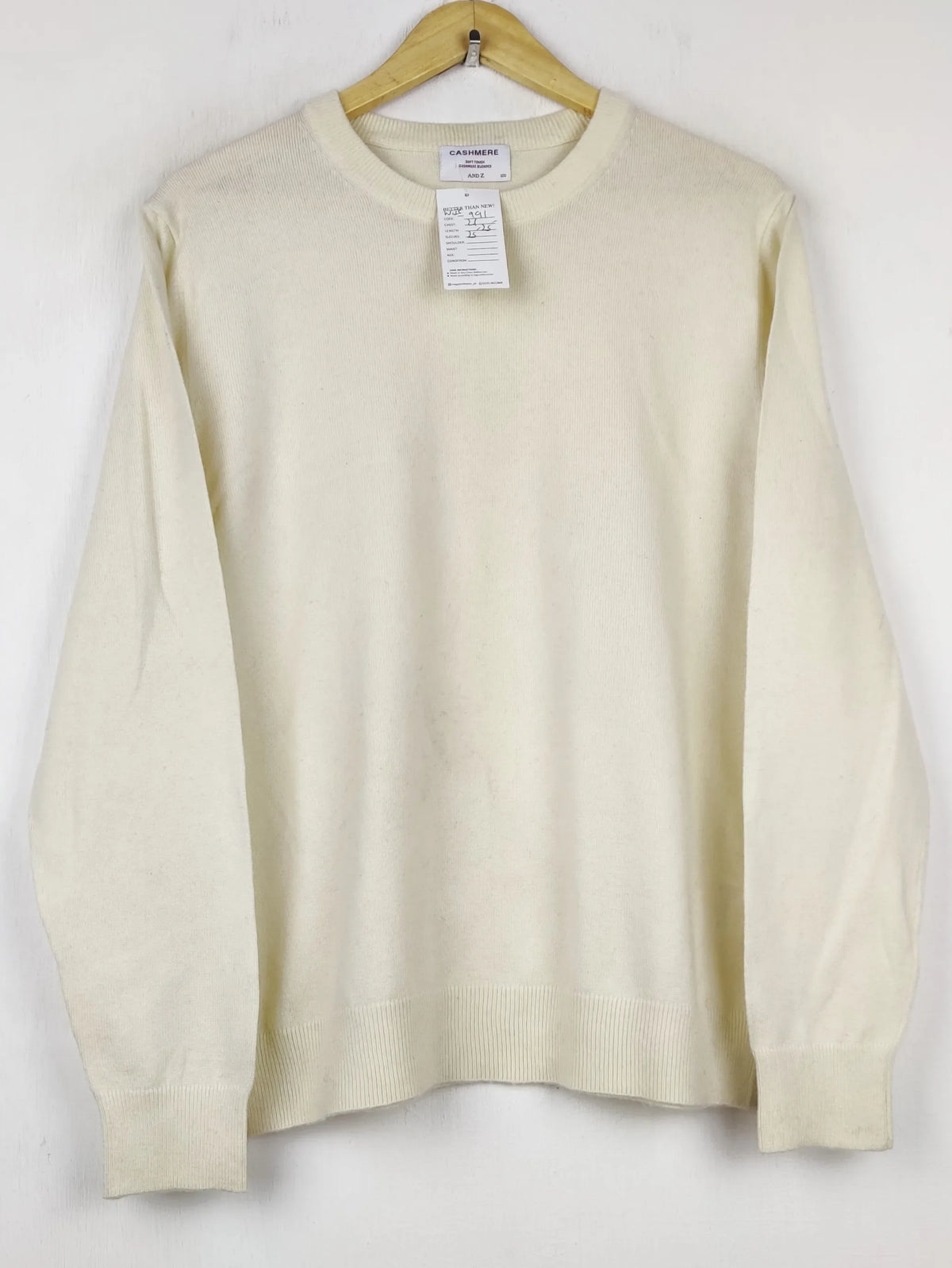 Buy online pre-used pre-loved 100% authentic & Original branded Cashmere (WJS-991) available in Pakistan. Top international brands avilable.