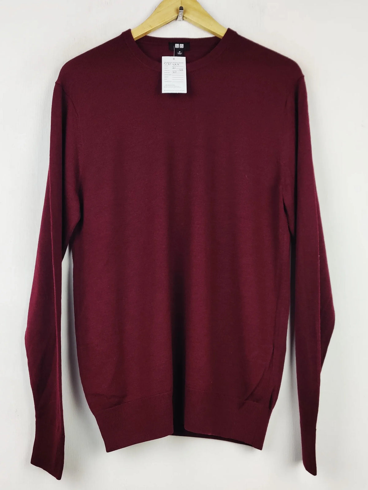 Buy online pre-used pre-loved 100% authentic & Original branded Uniqlo (WJS-999) available in Pakistan. Top international brands avilable.