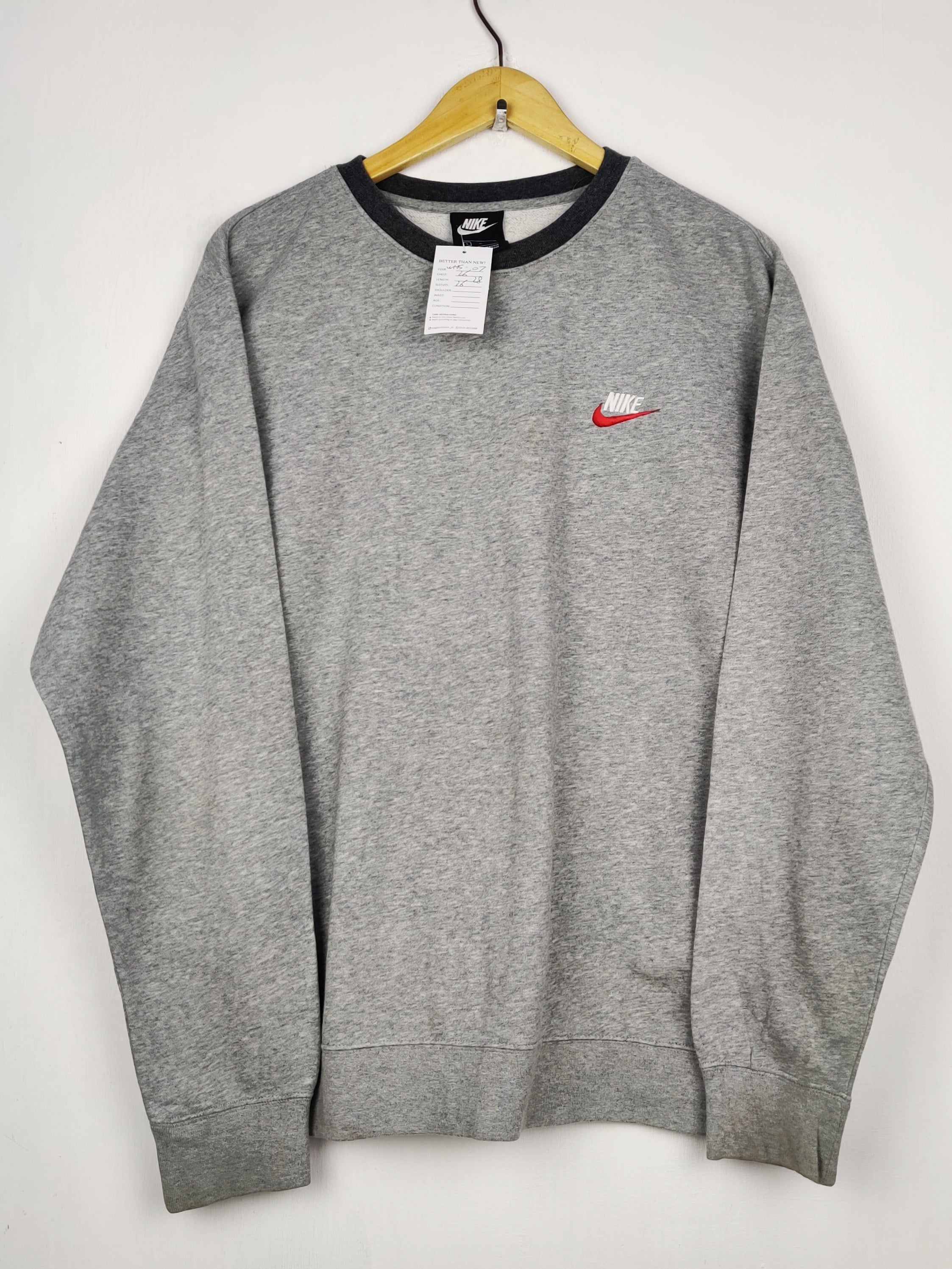 Buy online pre-used pre-loved 100% authentic & Original branded N.I.K.E (WMS-07) available in Pakistan. Top international brands avilable.