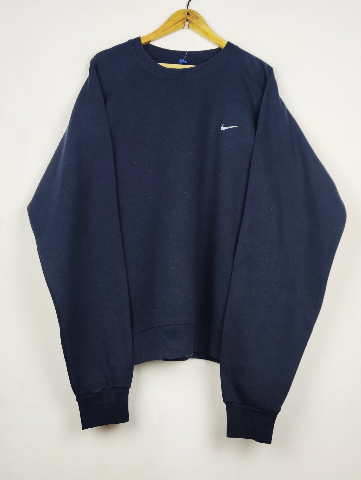Buy online pre-used pre-loved 100% authentic & Original branded Unknown Brand (WMS-149) available in Pakistan. Top international brands avilable.