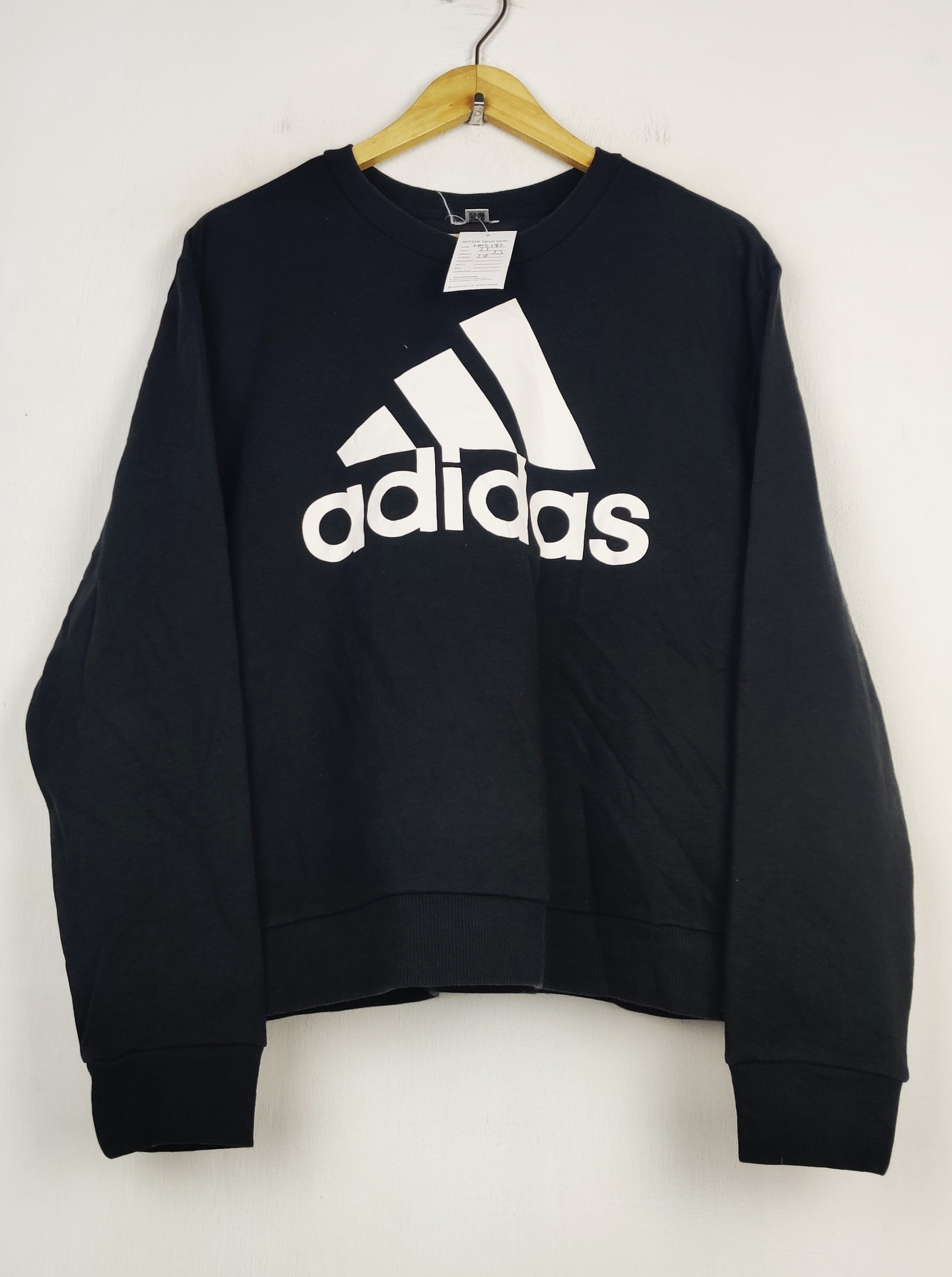Buy online pre-used pre-loved 100% authentic & Original branded Unknown Brand (WMS-182) available in Pakistan. Top international brands avilable.