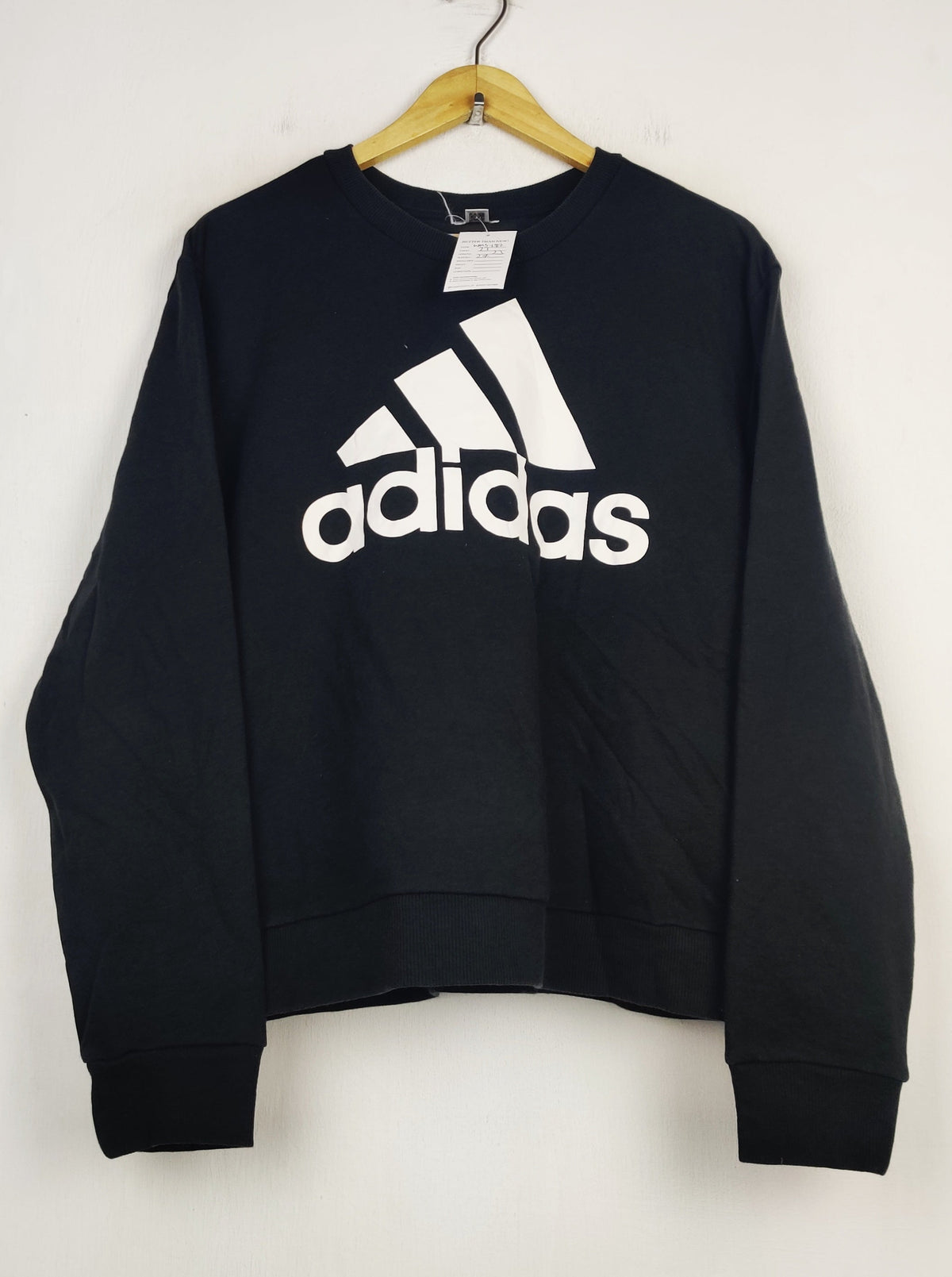 Buy online pre-used pre-loved 100% authentic & Original branded Unknown Brand (WMS-182) available in Pakistan. Top international brands avilable.