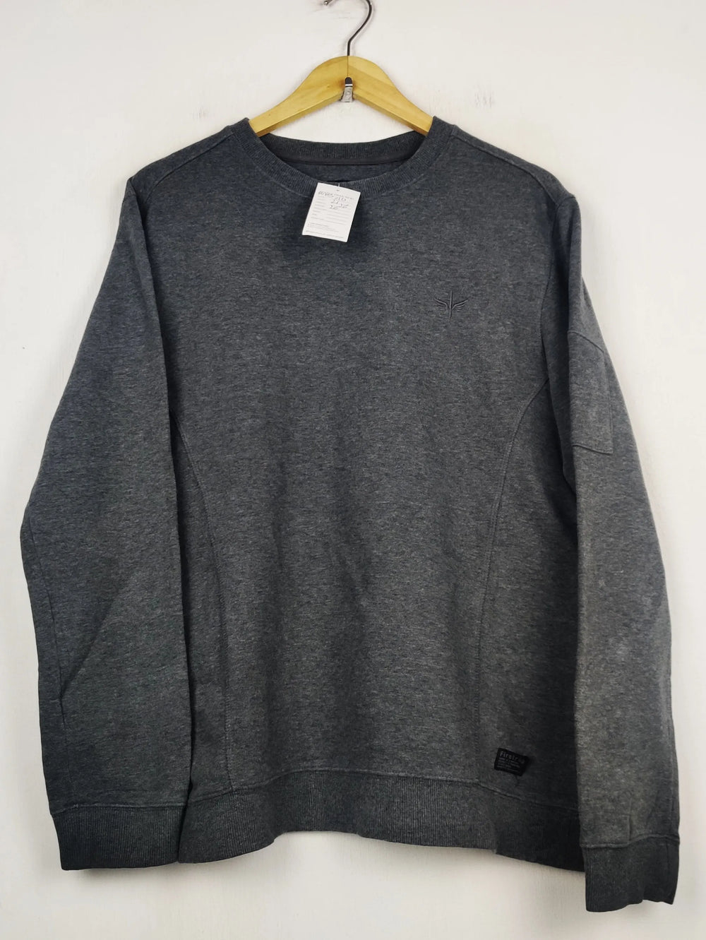 Buy online pre-used pre-loved 100% authentic & Original branded Firetrap (WMS-210) available in Pakistan. Top international brands avilable.