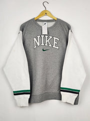 Buy online pre-used pre-loved 100% authentic & Original branded N.I.K.E. (WMS-22) available in Pakistan. Top international brands avilable.