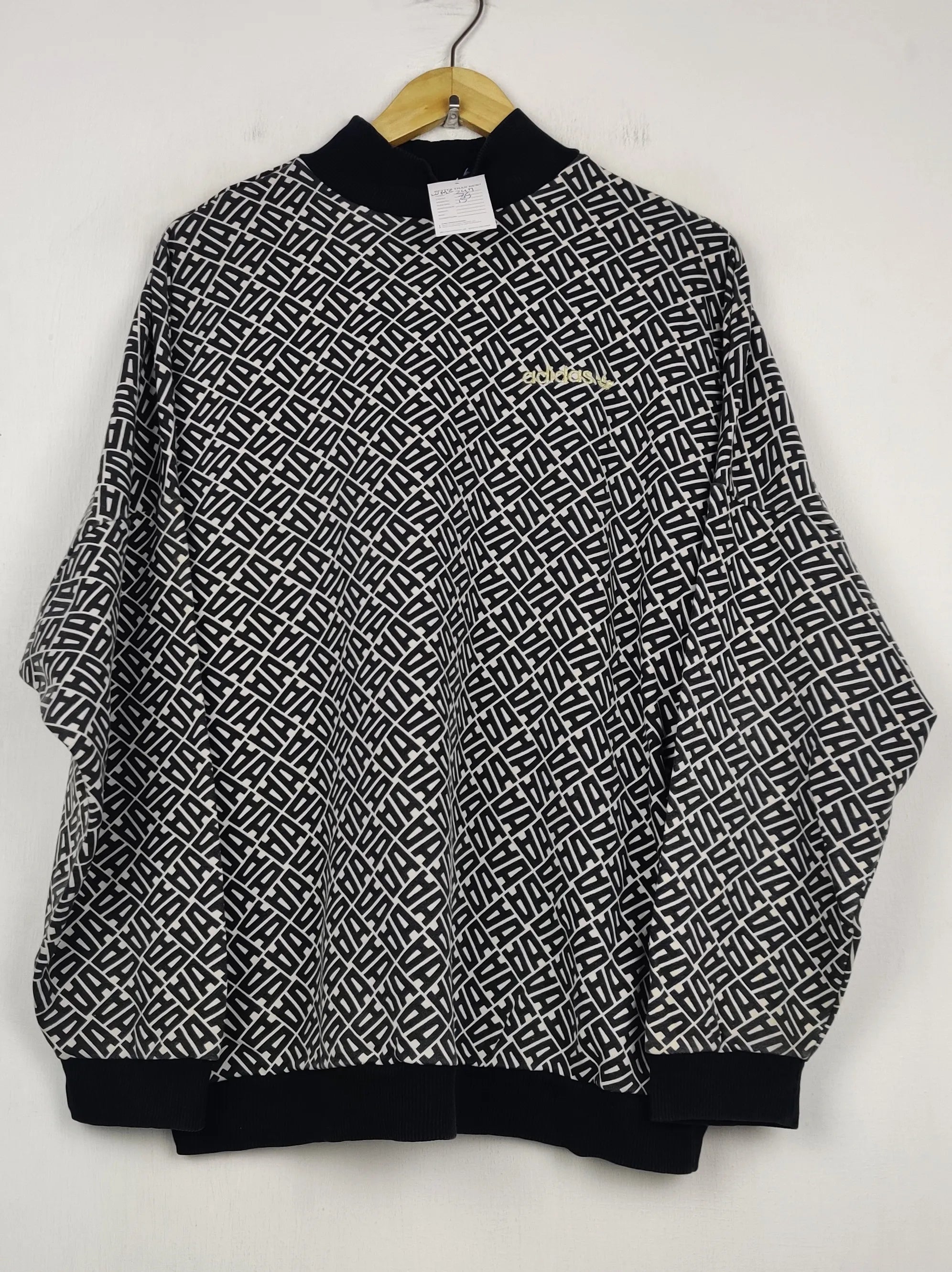 Buy online pre-used pre-loved 100% authentic & Original branded A.D.I.D.A.S (WMS-247) available in Pakistan. Top international brands avilable.