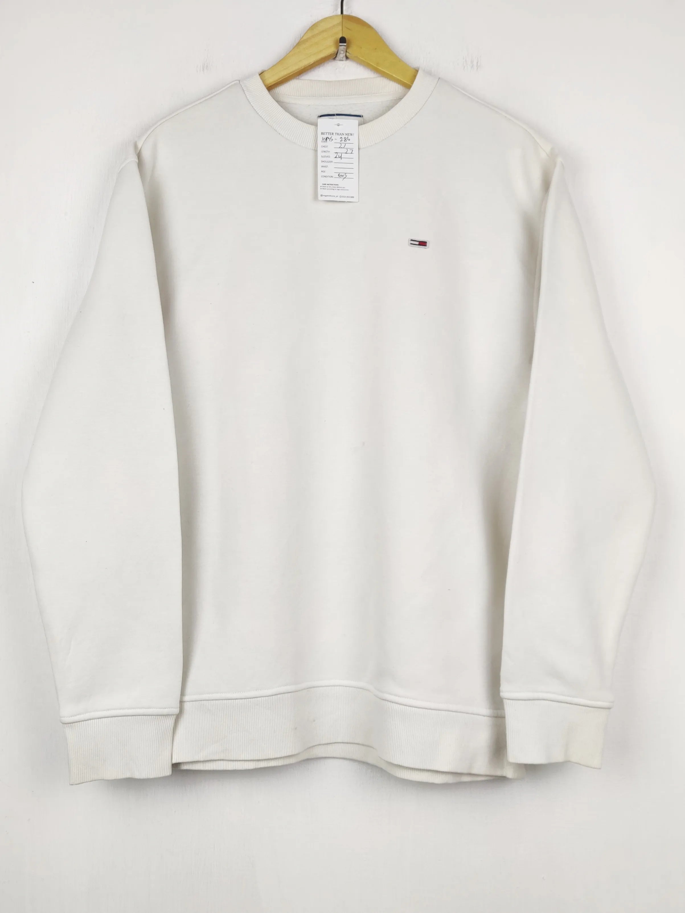Buy online pre-used pre-loved 100% authentic & Original branded T.O.M.M.Y H.I.L.F.I.G.E.R (WMS-286) available in Pakistan. Top international brands avilable.