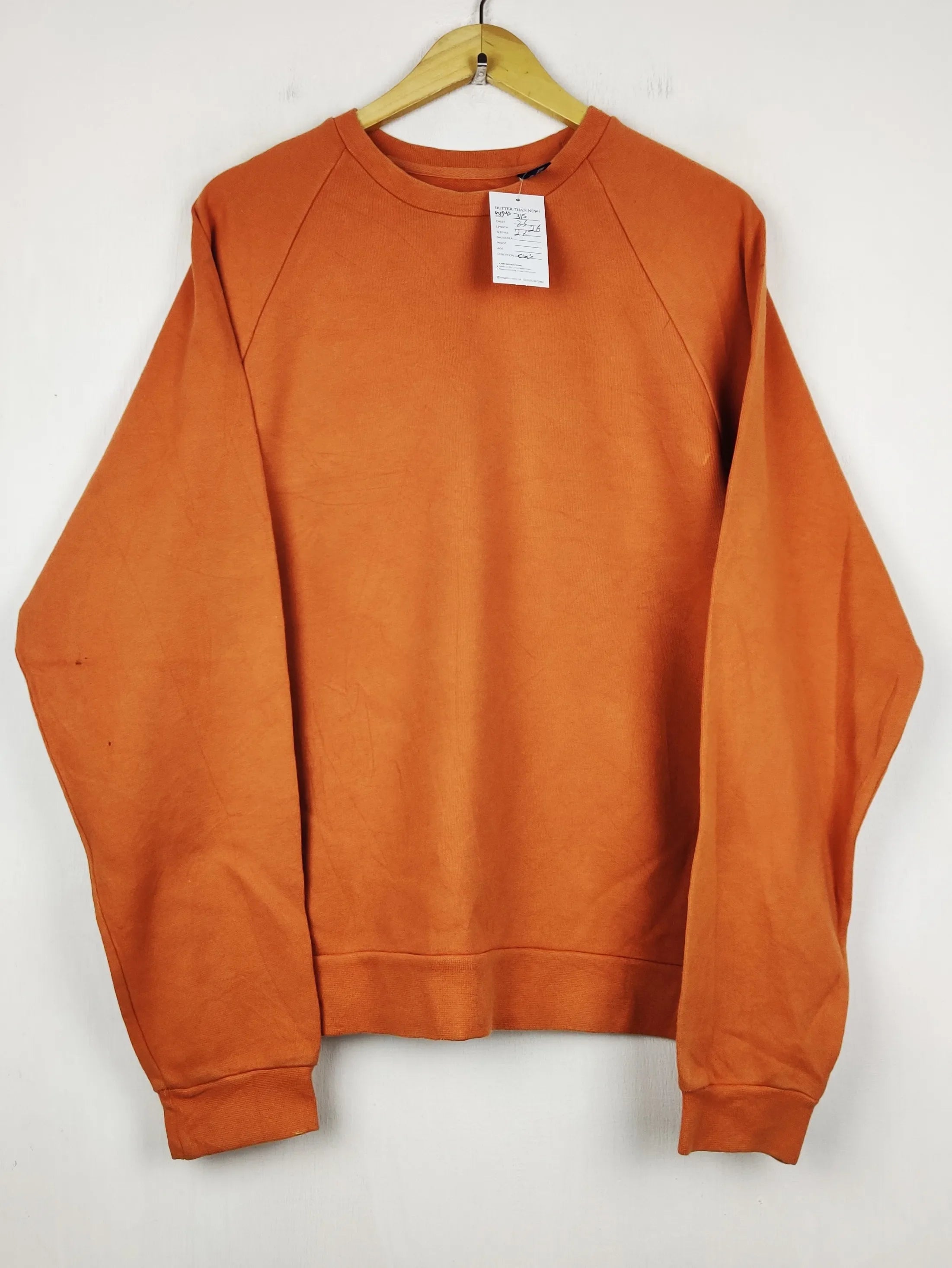 Buy online pre-used pre-loved 100% authentic & Original branded Gap (WMS-315) available in Pakistan. Top international brands avilable.