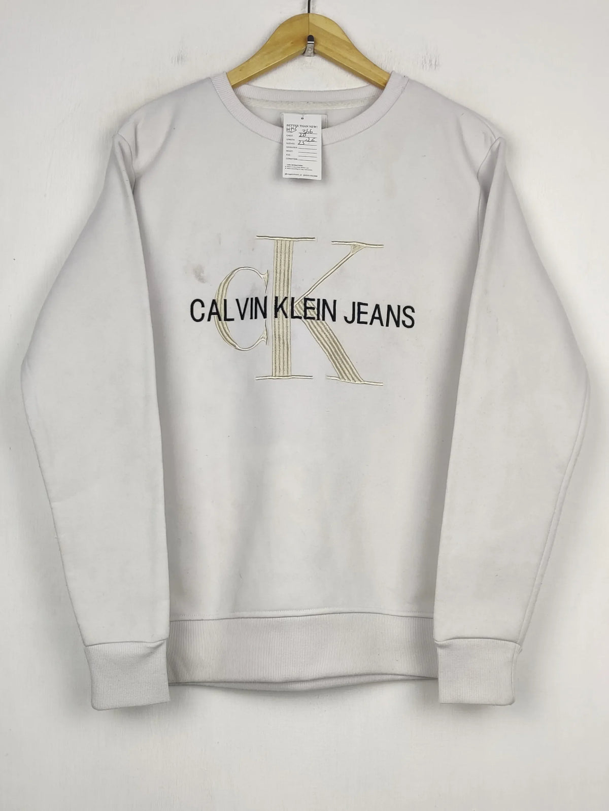 Buy online pre-used pre-loved 100% authentic & Original branded C.A.L.V.I.N K.L.E.I.N (WMS-366) available in Pakistan. Top international brands avilable.