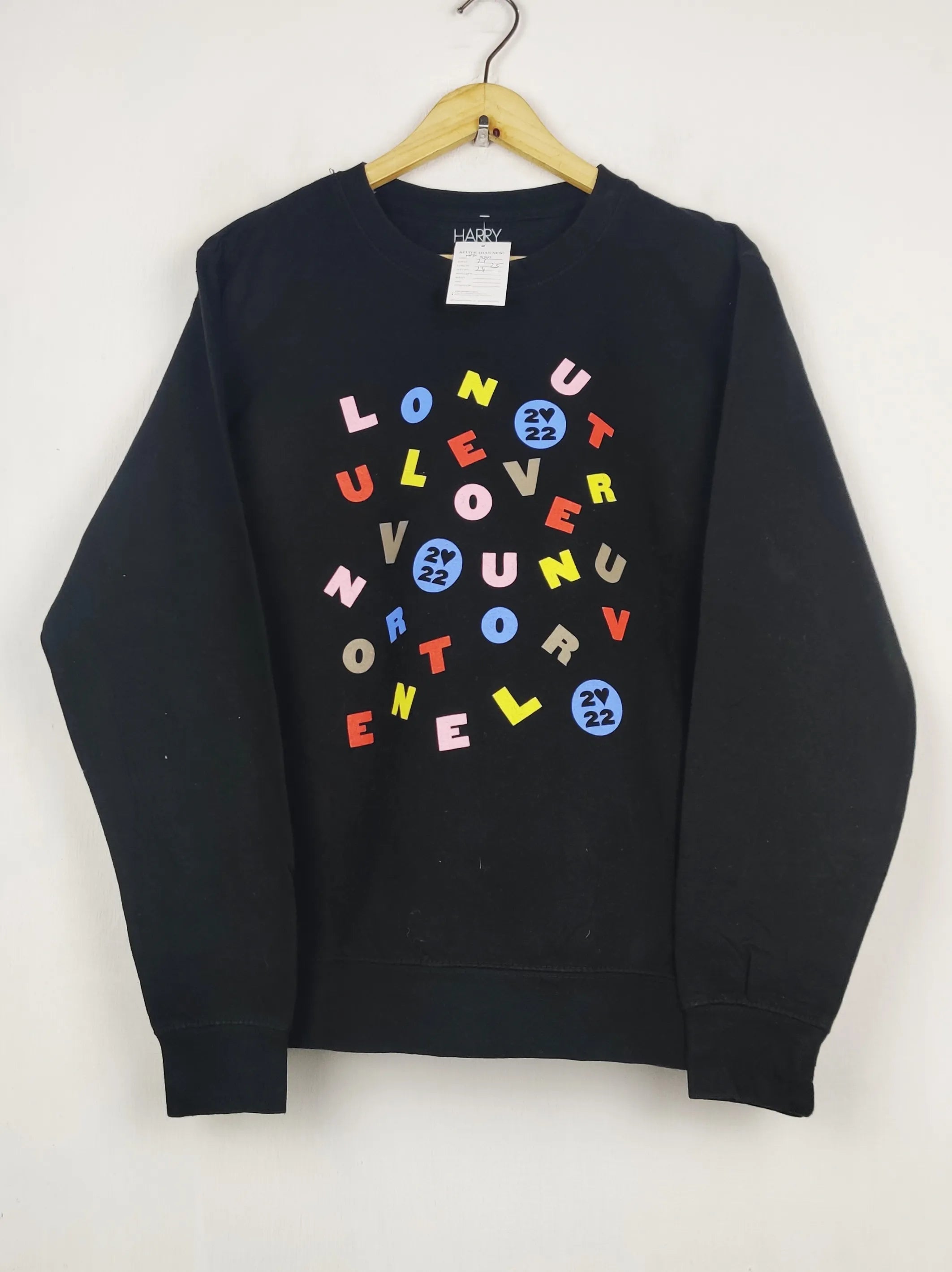 Buy online pre-used pre-loved 100% authentic & Original branded Harry Styles (WMS-380) available in Pakistan. Top international brands avilable.