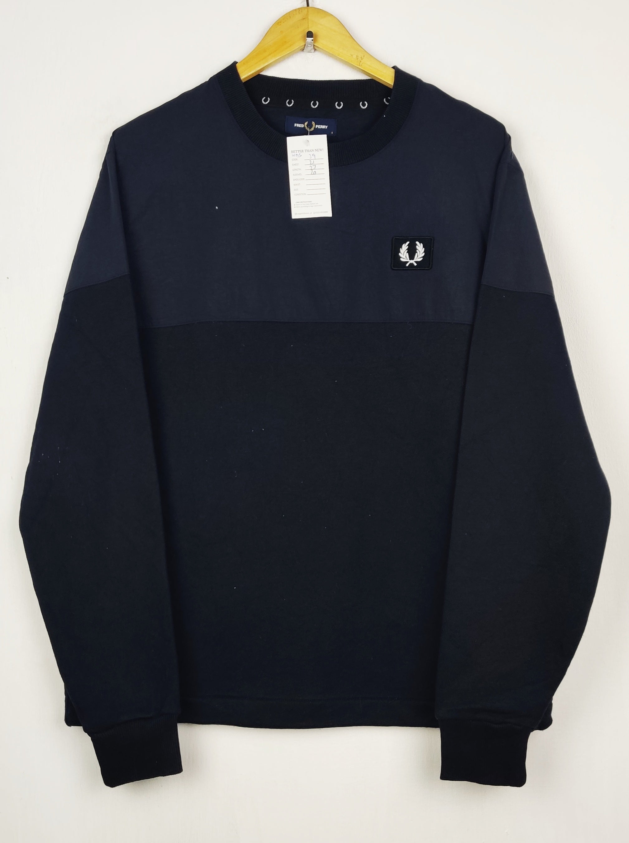 Buy online pre-used pre-loved 100% authentic & Original branded Fred Perry (WMS-39) available in Pakistan. Top international brands avilable.