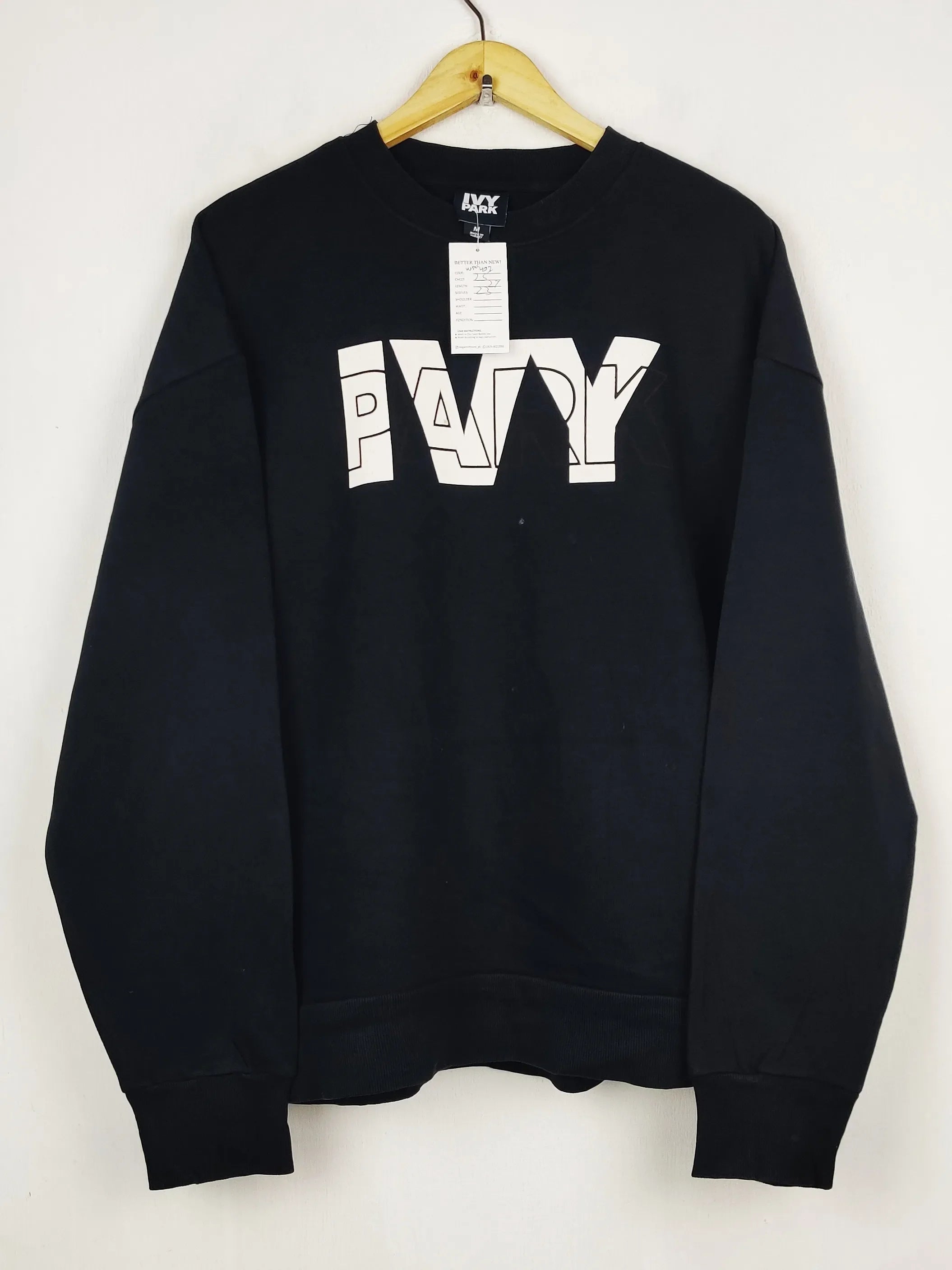 Buy online pre-used pre-loved 100% authentic & Original branded Ivy Park (WMS-402) available in Pakistan. Top international brands avilable.