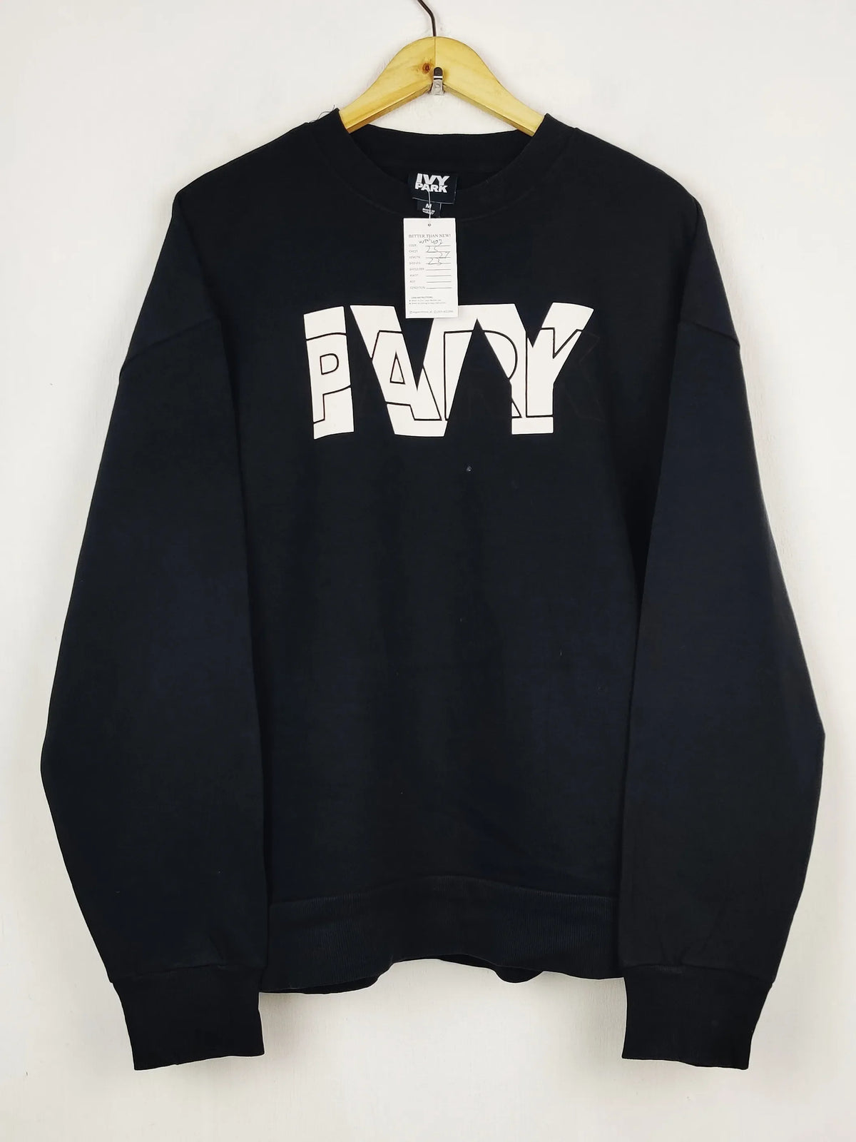 Buy online pre-used pre-loved 100% authentic & Original branded Ivy Park (WMS-402) available in Pakistan. Top international brands avilable.