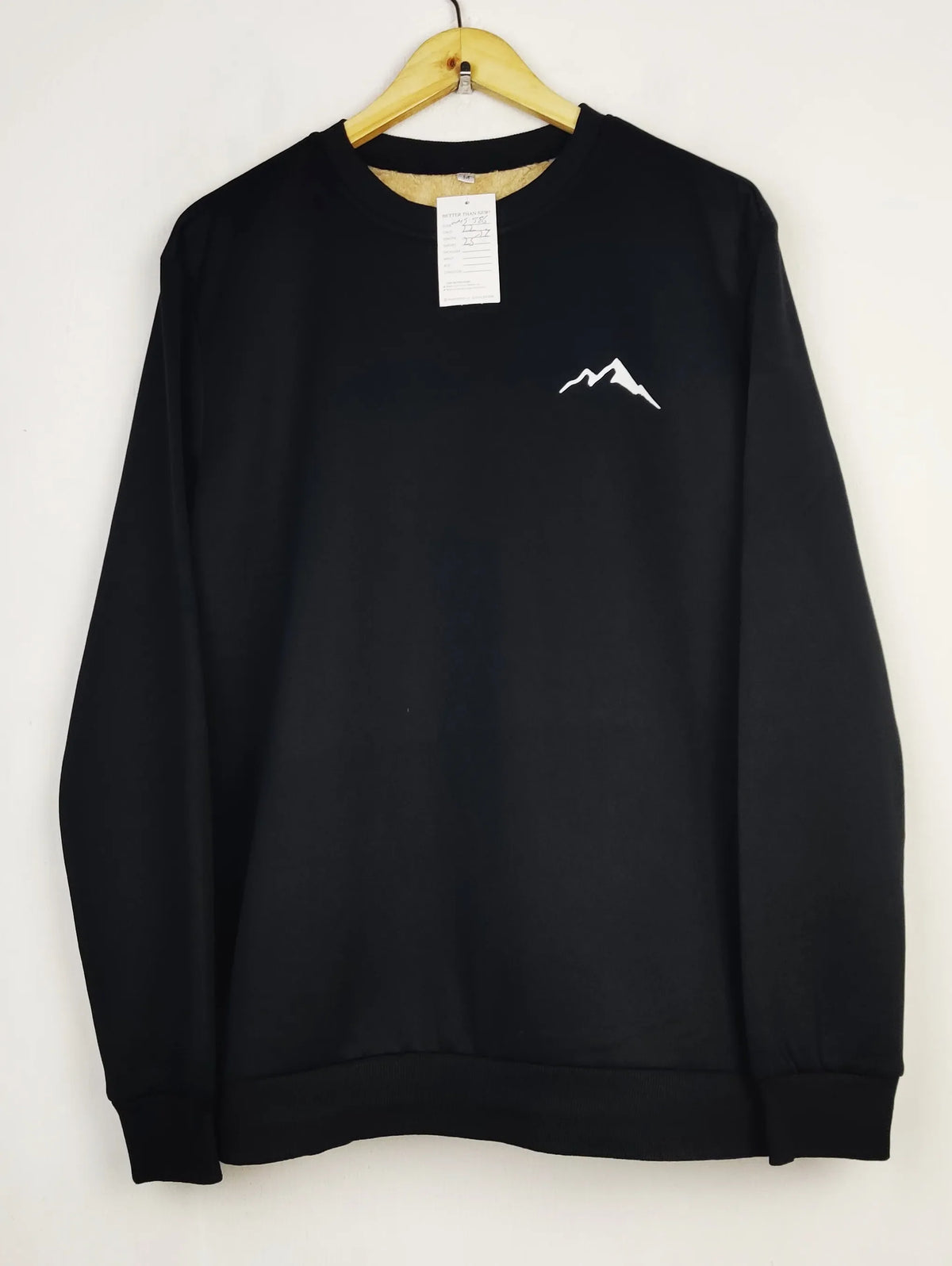 Buy online pre-used pre-loved 100% authentic & Original branded Unknown Brand (WMS-586) available in Pakistan. Top international brands avilable.