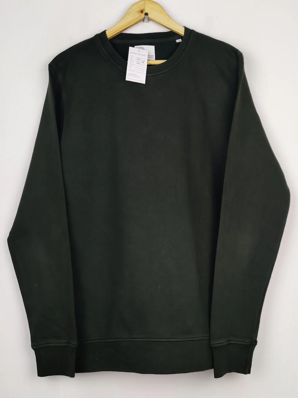 Buy online pre-used pre-loved 100% authentic & Original branded Colorful Standard (WMS-598) available in Pakistan. Top international brands avilable.