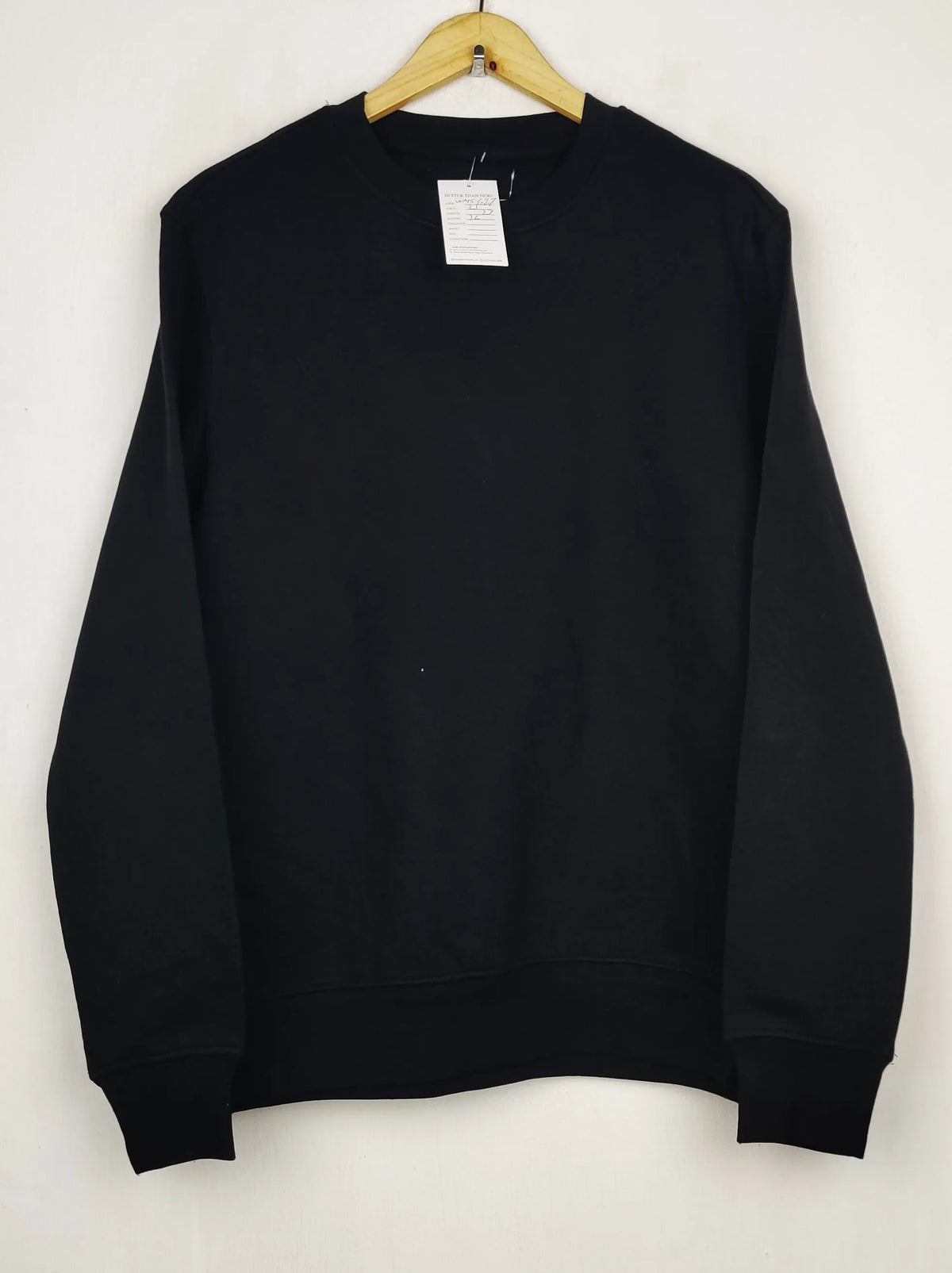 Buy online pre-used pre-loved 100% authentic & Original branded Unknown Brand (WMS-627) available in Pakistan. Top international brands avilable.