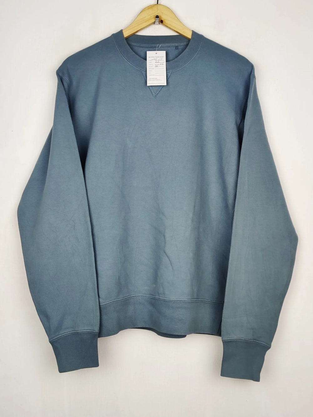 Buy online pre-used pre-loved 100% authentic & Original branded Uniqlo (WMS-631) available in Pakistan. Top international brands avilable.