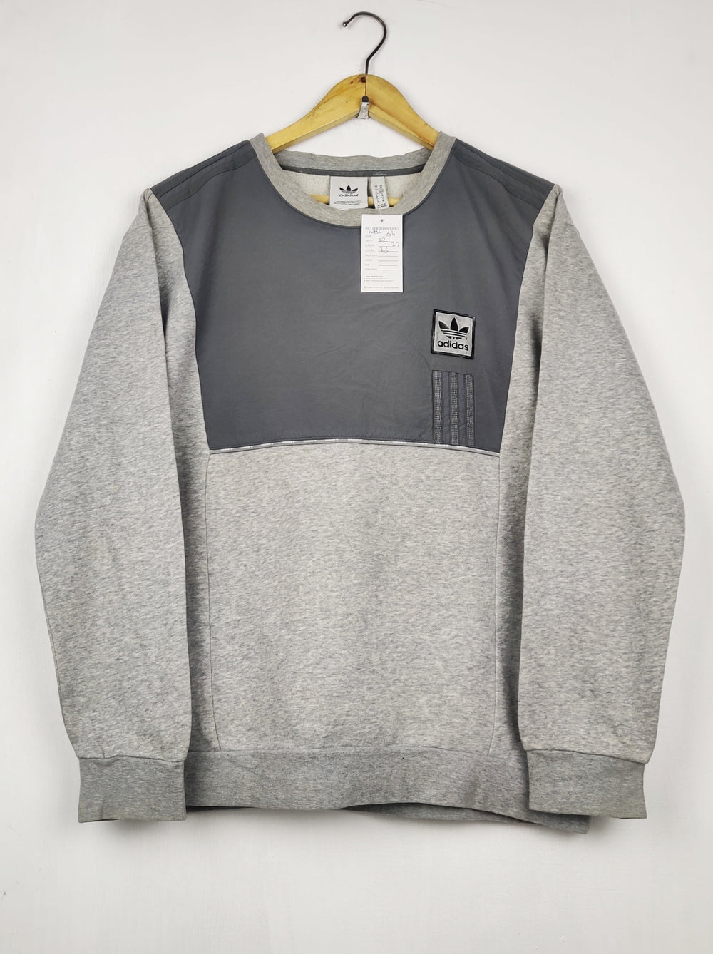 Buy online pre-used pre-loved 100% authentic & Original branded A.D.I.D.A.S (WMS-64) available in Pakistan. Top international brands avilable.