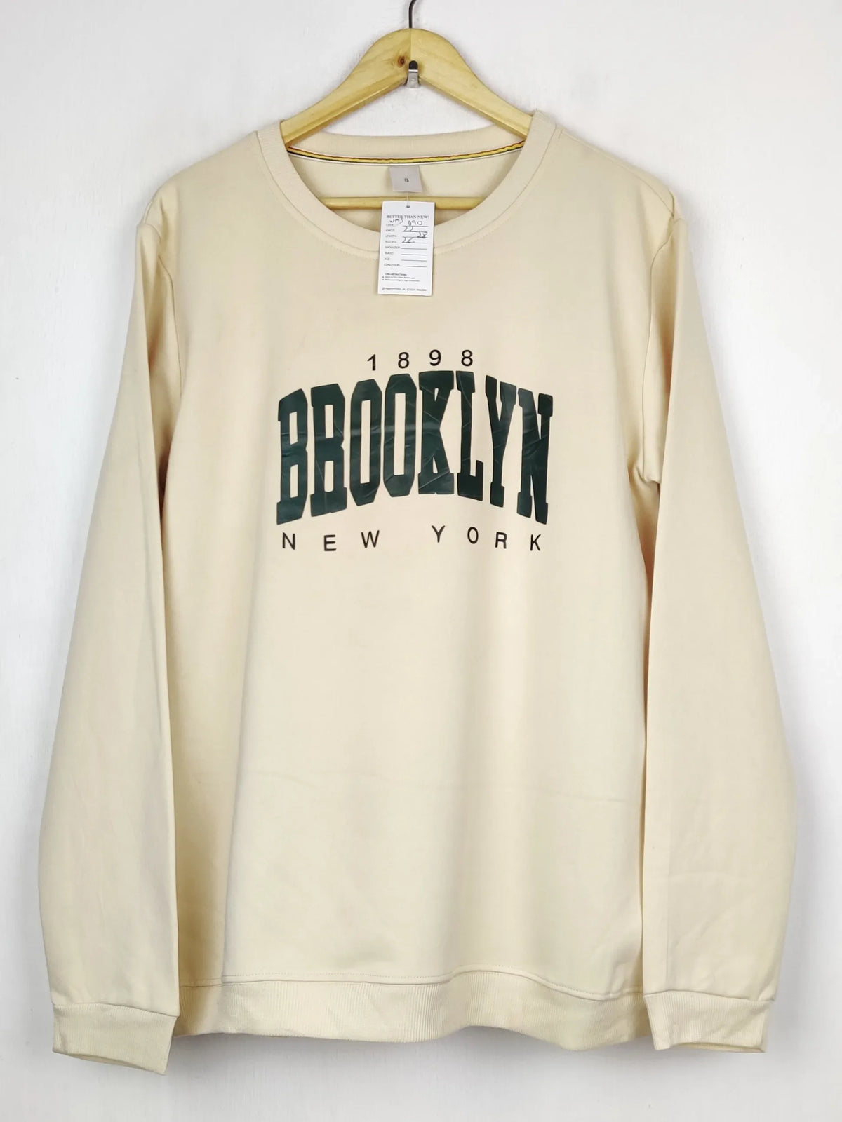 Buy online pre-used pre-loved 100% authentic & Original branded Brooklyn (WMS-690) available in Pakistan. Top international brands avilable.