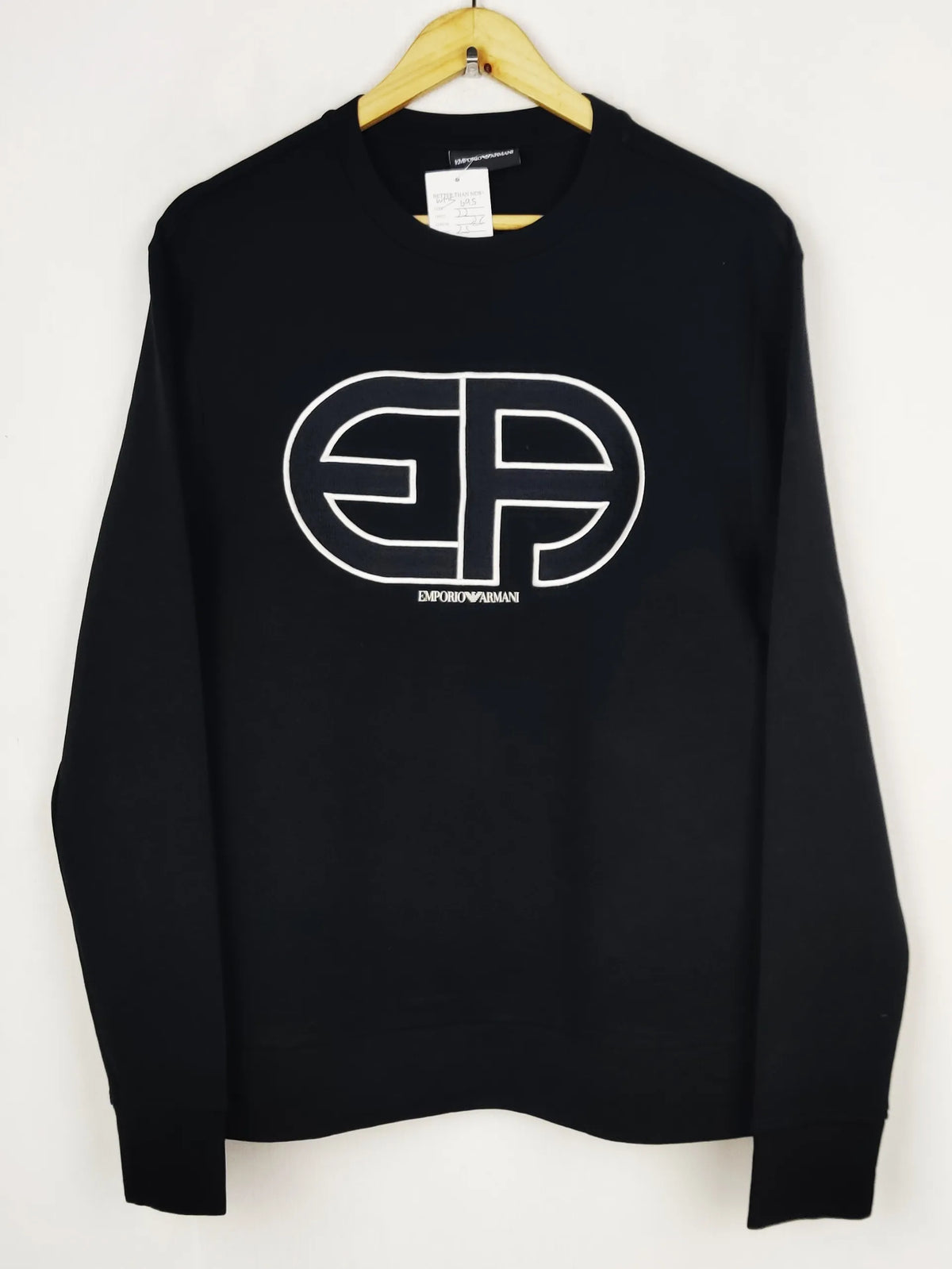 Buy online pre-used pre-loved 100% authentic & Original branded E.M.P.O.R.I.O A.R.M.A.N.I (WMS-695) available in Pakistan. Top international brands avilable.