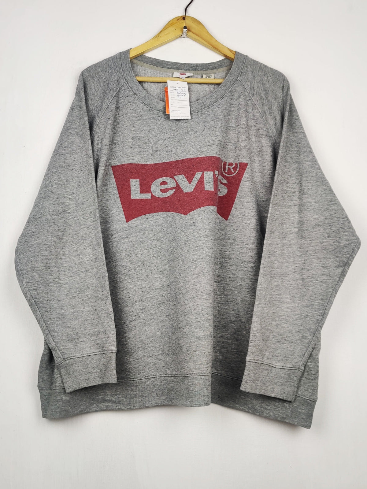 Buy online pre-used pre-loved 100% authentic & Original branded L.E.W.I.S (WMS-75) available in Pakistan. Top international brands avilable.