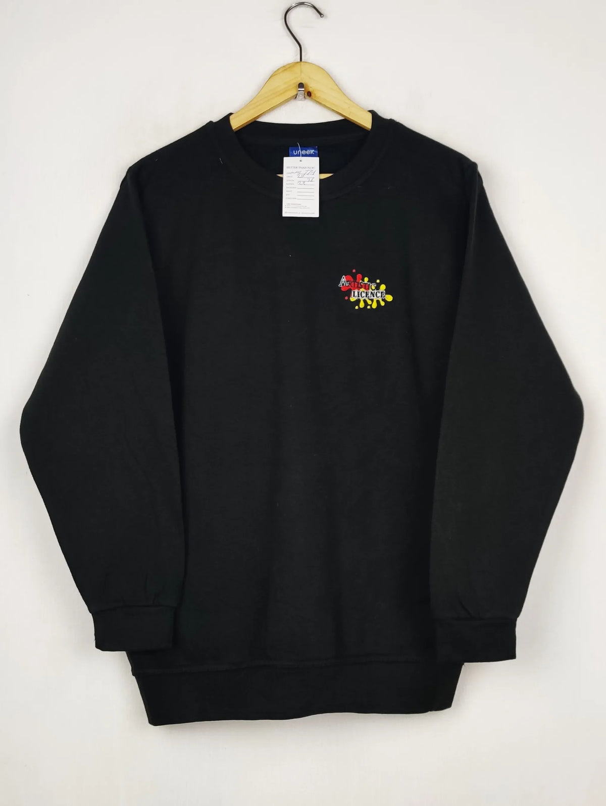 Buy online pre-used pre-loved 100% authentic & Original branded Uneek (WMS-774) available in Pakistan. Top international brands avilable.