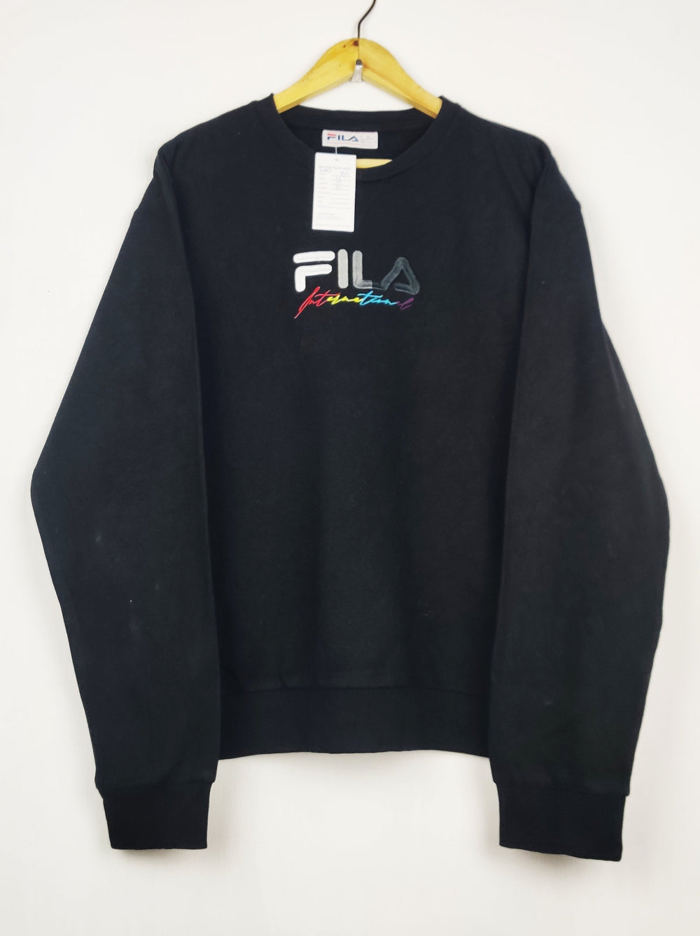 Buy online pre-used pre-loved 100% authentic & Original branded Fils (WMS-80) available in Pakistan. Top international brands avilable.