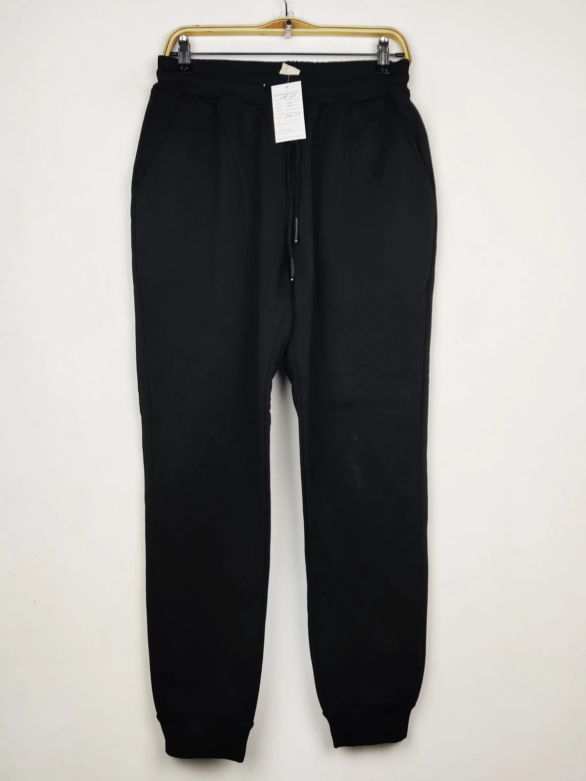 Buy online pre-used pre-loved 100% authentic & Original branded Unknown Brand (WMT-103) available in Pakistan. Top international brands avilable.