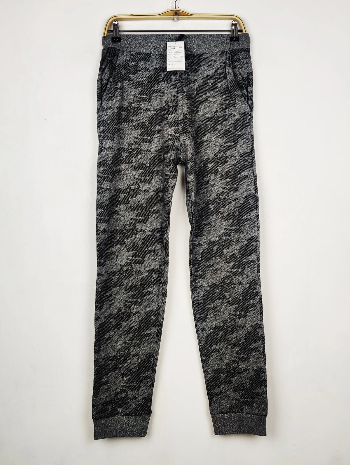 Buy online pre-used pre-loved 100% authentic & Original branded Marks & Spencer (WMT-139) available in Pakistan. Top international brands avilable.
