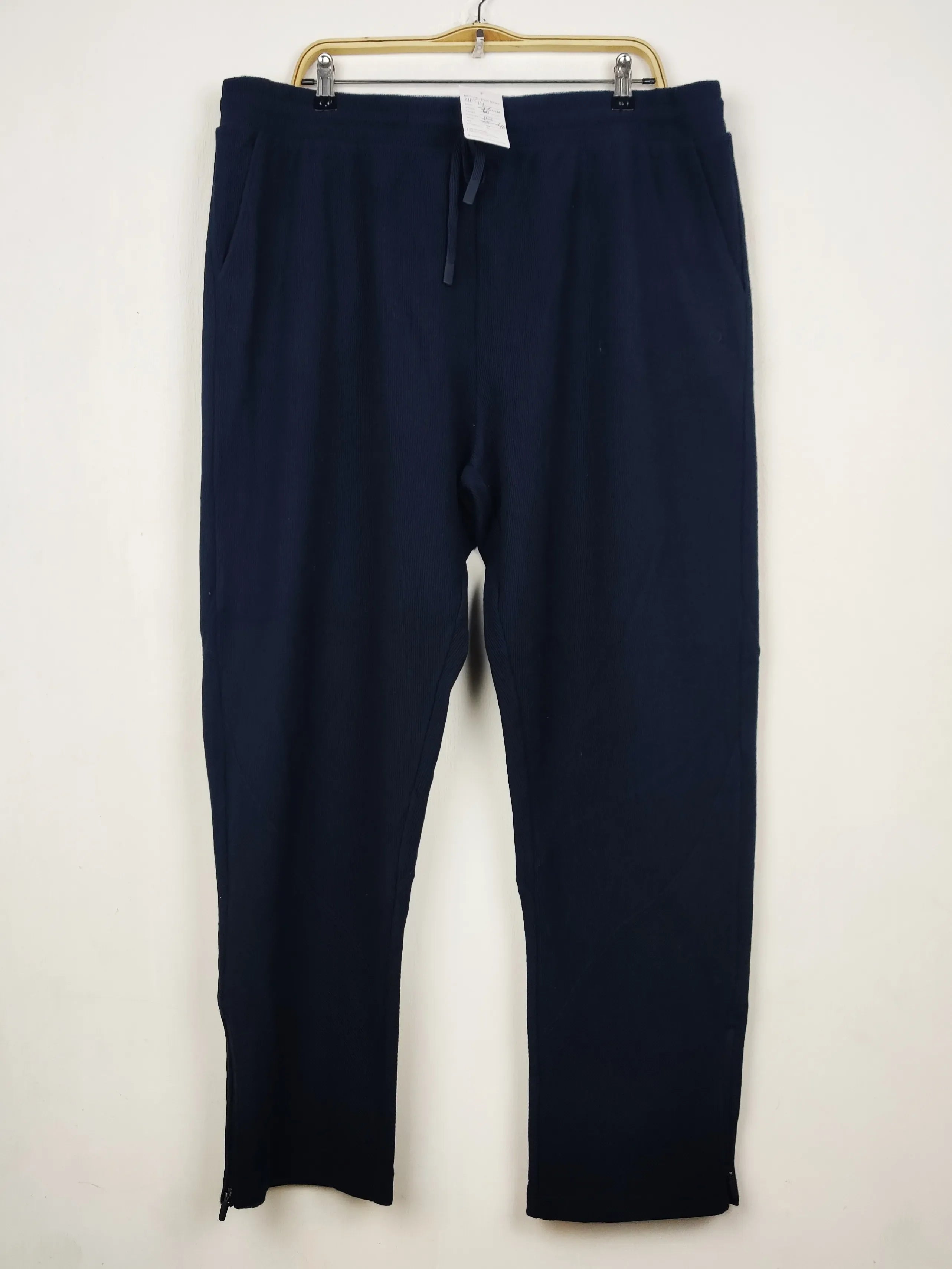 Buy online pre-used pre-loved 100% authentic & Original branded Marks & Spencer (WMT-14) available in Pakistan. Top international brands avilable.