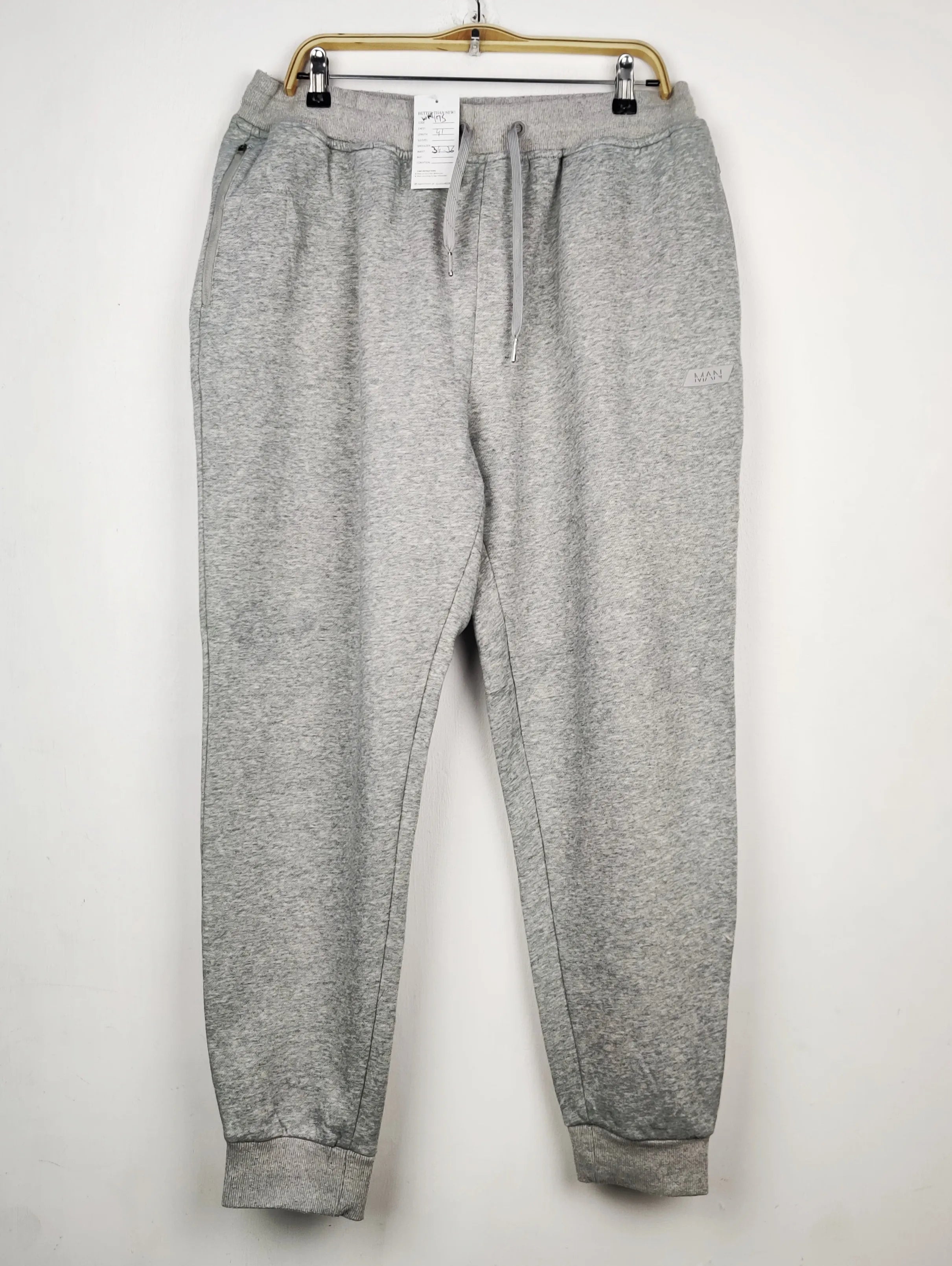 Buy online pre-used pre-loved 100% authentic & Original branded Man Active (WMT-175) available in Pakistan. Top international brands avilable.