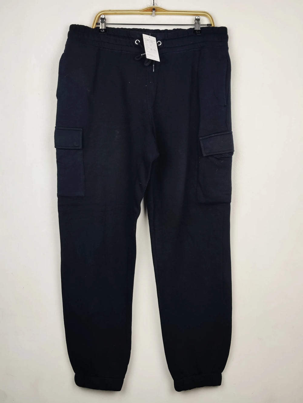 Buy online pre-used pre-loved 100% authentic & Original branded F&F (WMT-184) available in Pakistan. Top international brands avilable.