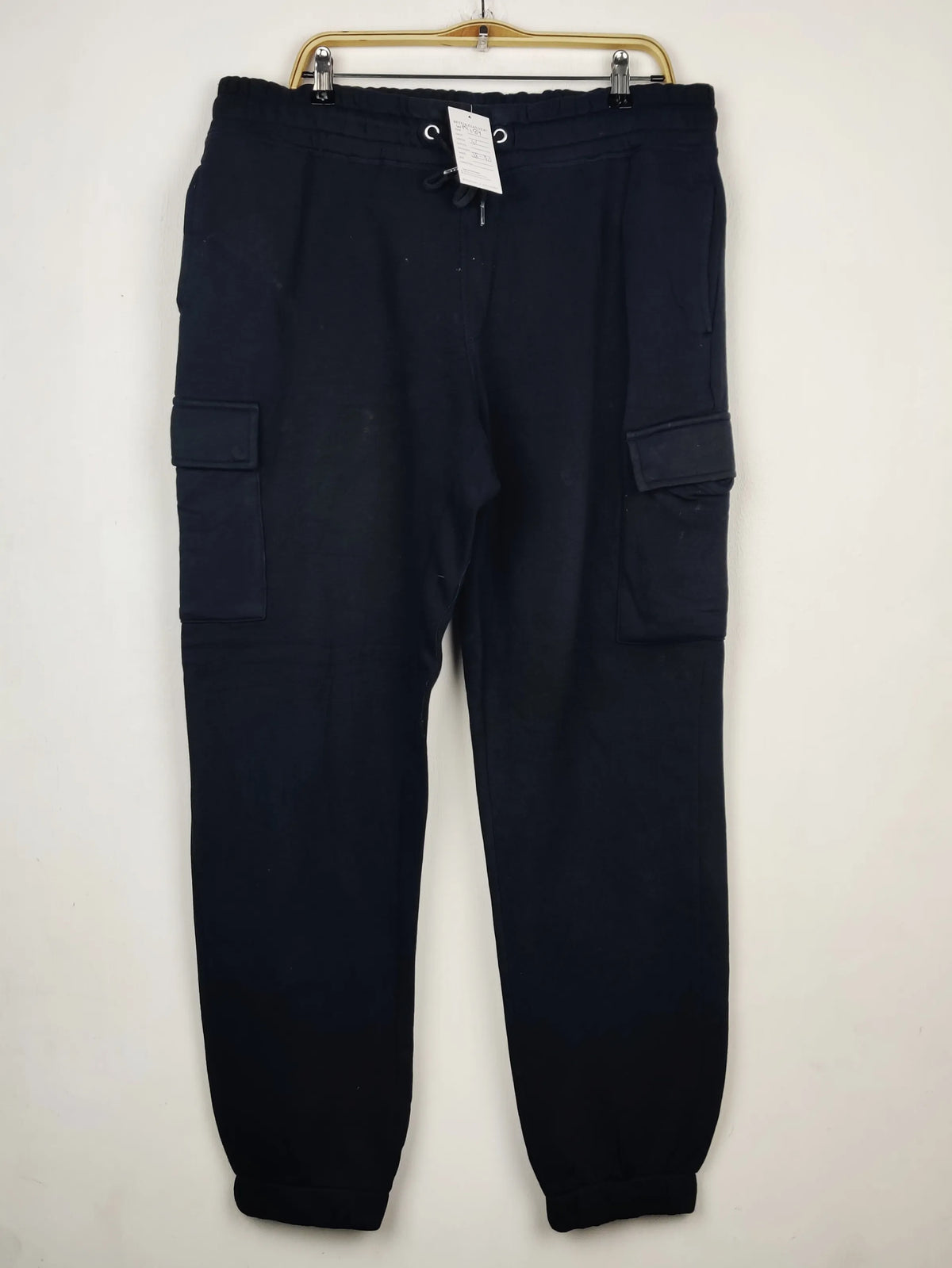 Buy online pre-used pre-loved 100% authentic & Original branded F&F (WMT-184) available in Pakistan. Top international brands avilable.