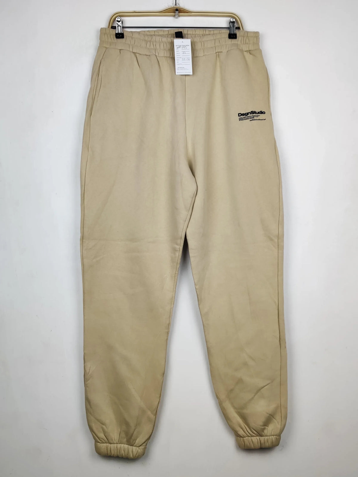 Buy online pre-used pre-loved 100% authentic & Original branded Boohoo (WMT-192) available in Pakistan. Top international brands avilable.