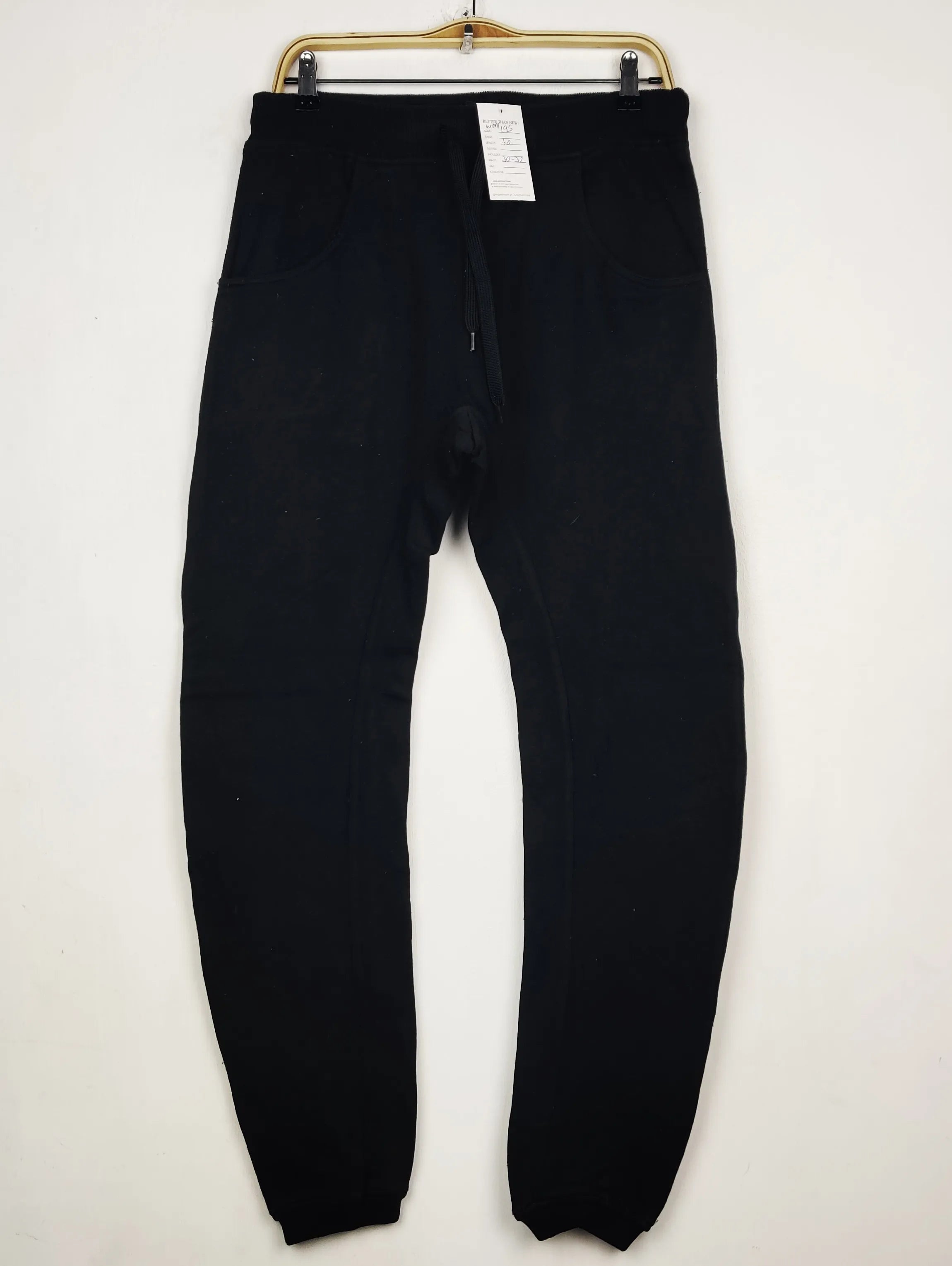 Buy online pre-used pre-loved 100% authentic & Original branded Urban (WMT-195) available in Pakistan. Top international brands avilable.