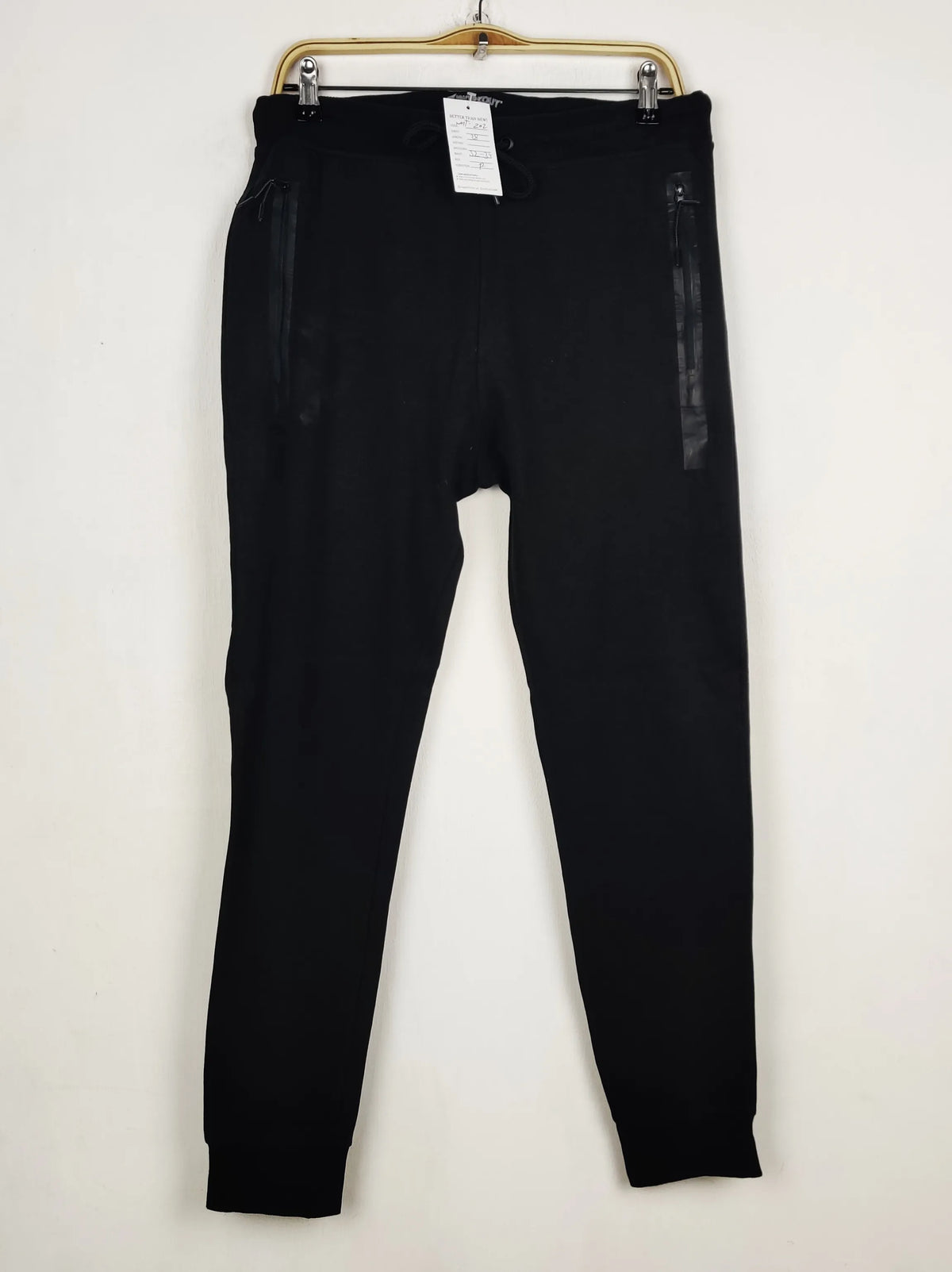 Buy online pre-used pre-loved 100% authentic & Original branded Workout (WMT-202) available in Pakistan. Top international brands avilable.