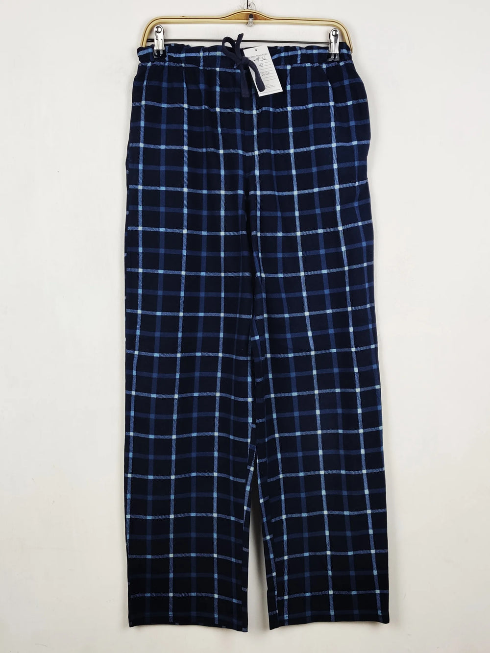 Buy online pre-used pre-loved 100% authentic & Original branded Unknown Brand (WMT-26) available in Pakistan. Top international brands avilable.