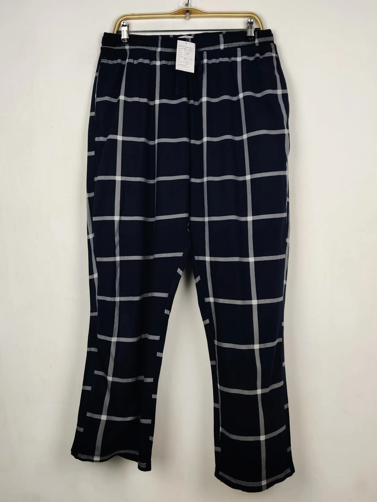Buy online pre-used pre-loved 100% authentic & Original branded Primark (WMT-291) available in Pakistan. Top international brands avilable.