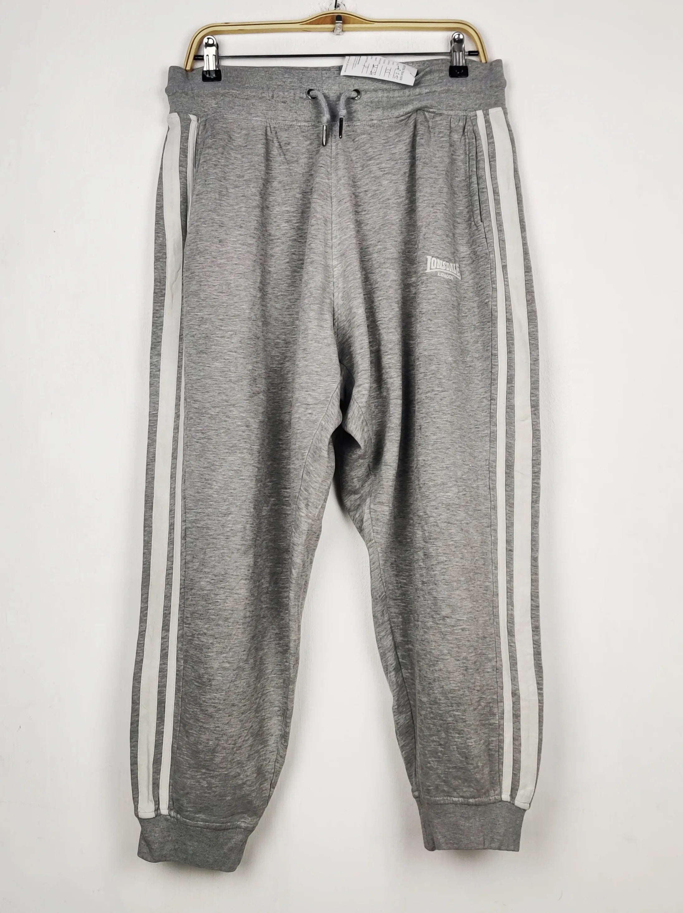 Buy online pre-used pre-loved 100% authentic & Original branded Lonsdale (WMT-292) available in Pakistan. Top international brands avilable.