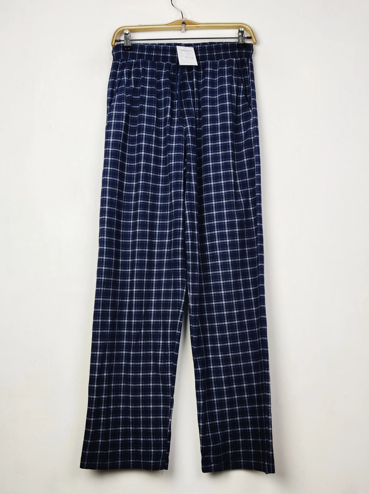Buy online pre-used pre-loved 100% authentic & Original branded Unknown Brand (WMT-316) available in Pakistan. Top international brands avilable.