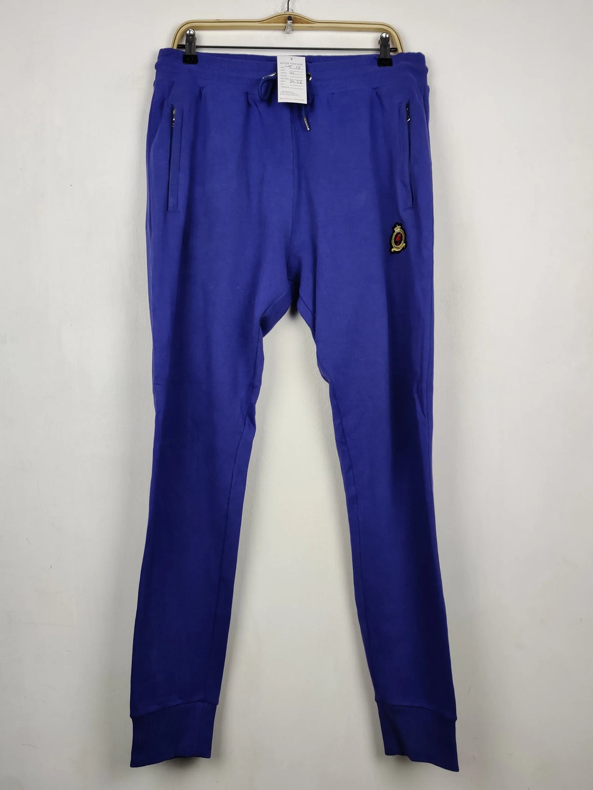 Buy online pre-used pre-loved 100% authentic & Original branded Benjart (WMT-32) available in Pakistan. Top international brands avilable.