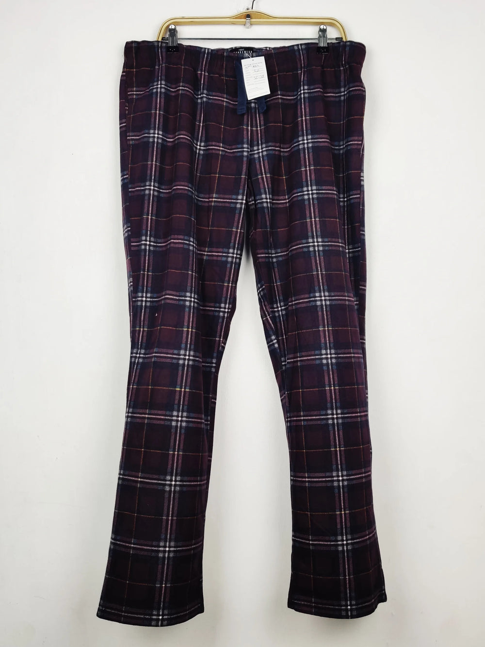 Buy online pre-used pre-loved 100% authentic & Original branded Unknown Brand (WMT-336) available in Pakistan. Top international brands avilable.