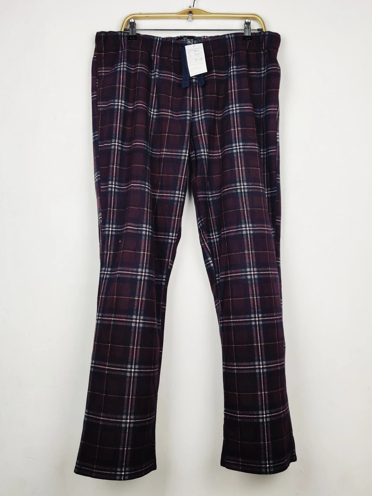 Buy online pre-used pre-loved 100% authentic & Original branded Unknown Brand (WMT-336) available in Pakistan. Top international brands avilable.