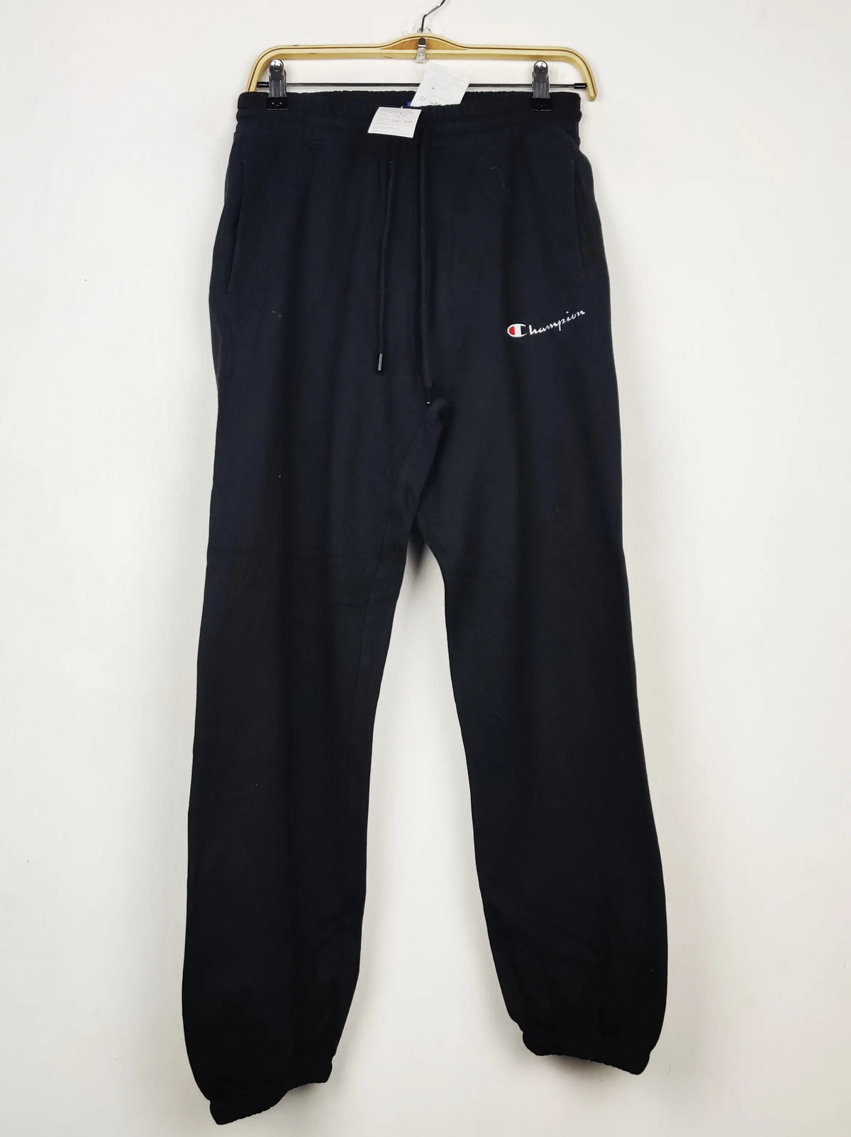 Buy online pre-used pre-loved 100% authentic & Original branded C.H.A.M.P.I.O.N (WMT-342) available in Pakistan. Top international brands avilable.