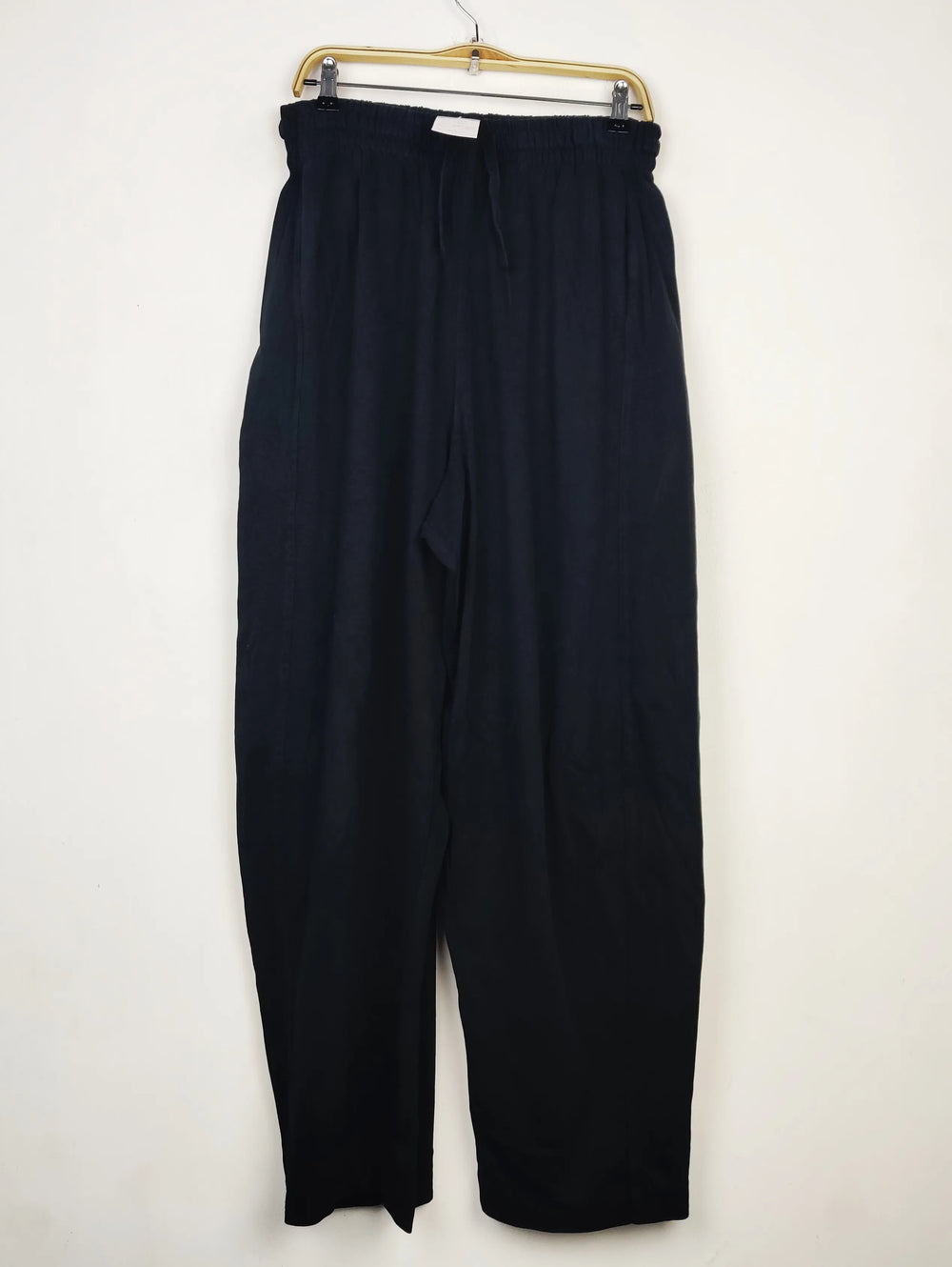 Buy online pre-used pre-loved 100% authentic & Original branded Zara (WMT-353) available in Pakistan. Top international brands avilable.