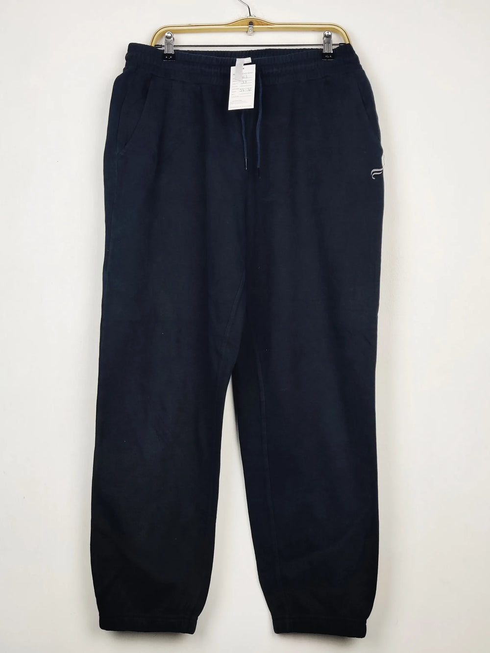 Buy online pre-used pre-loved 100% authentic & Original branded Unknown Brand (WMT-363) available in Pakistan. Top international brands avilable.