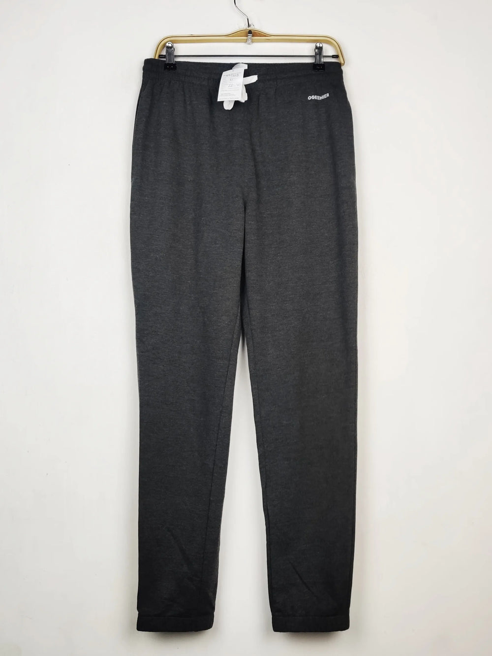 Buy online pre-used pre-loved 100% authentic & Original branded Unknown Brand (WMT-368) available in Pakistan. Top international brands avilable.