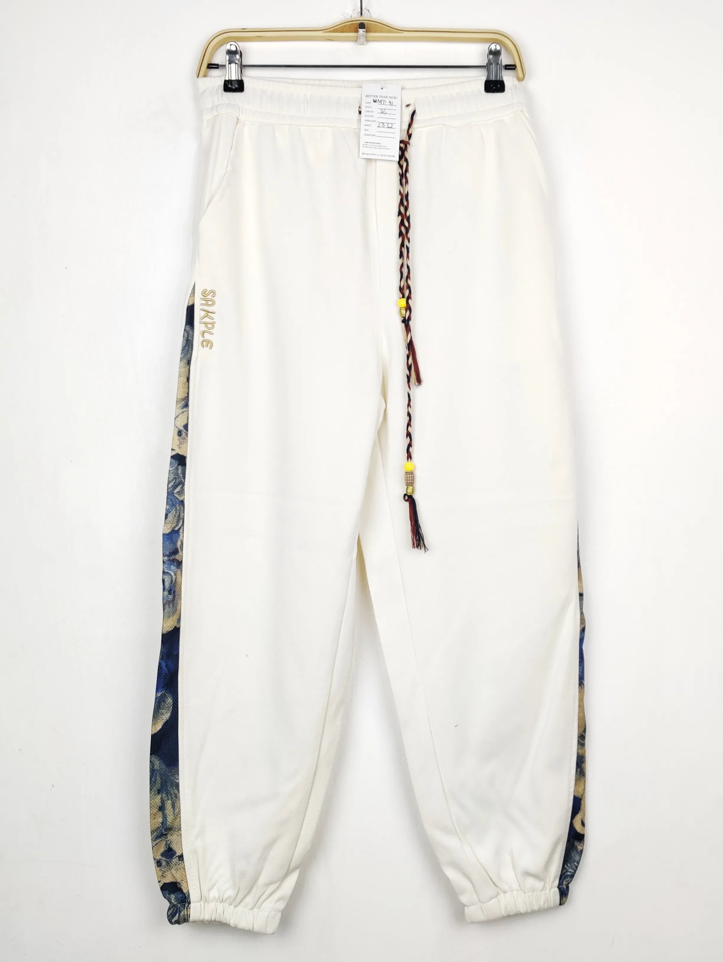 Buy online pre-used pre-loved 100% authentic & Original branded Unknown Brand (WMT-41) available in Pakistan. Top international brands avilable.