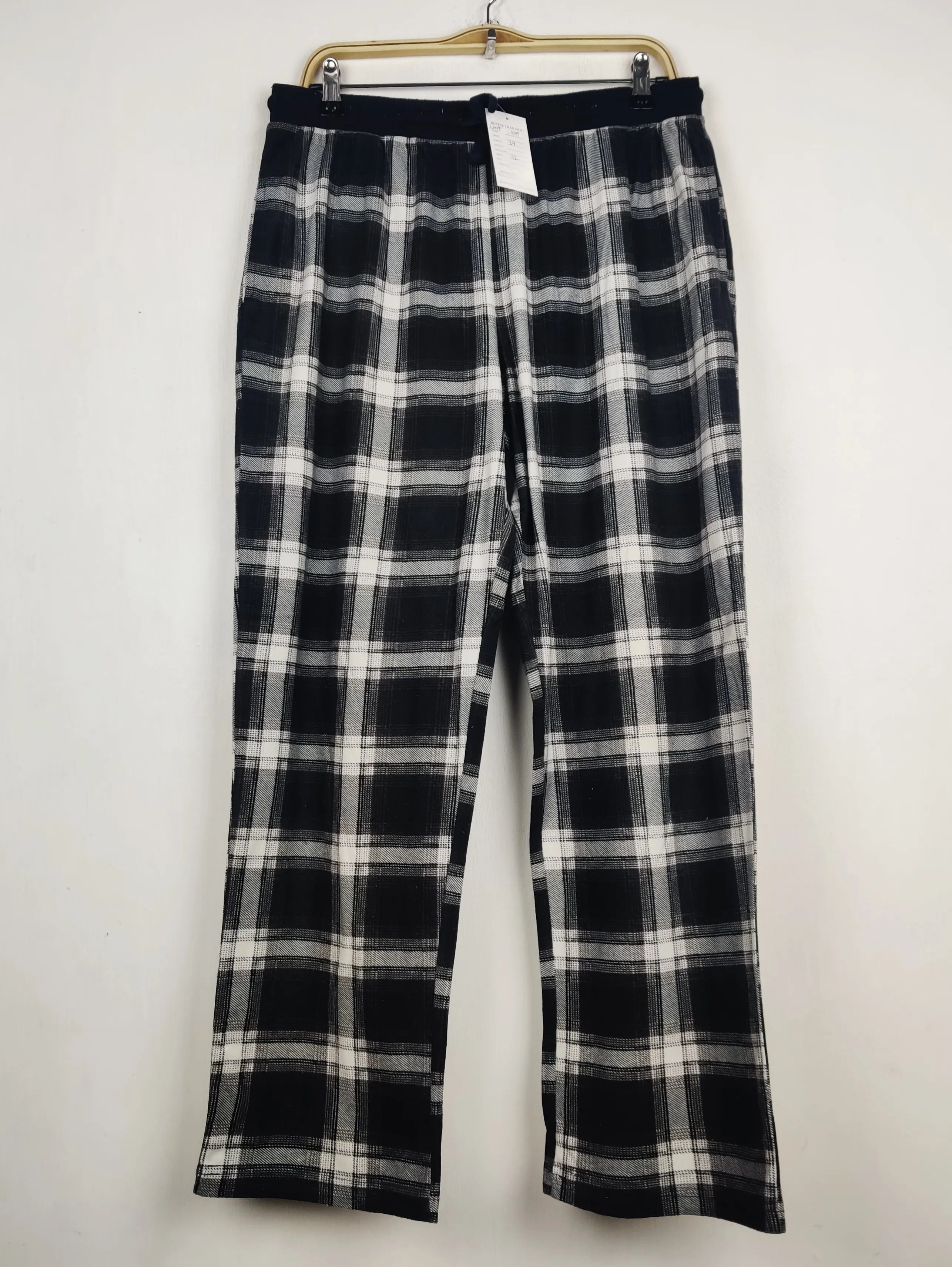 Buy online pre-used pre-loved 100% authentic & Original branded Primark (WMT-449) available in Pakistan. Top international brands avilable.