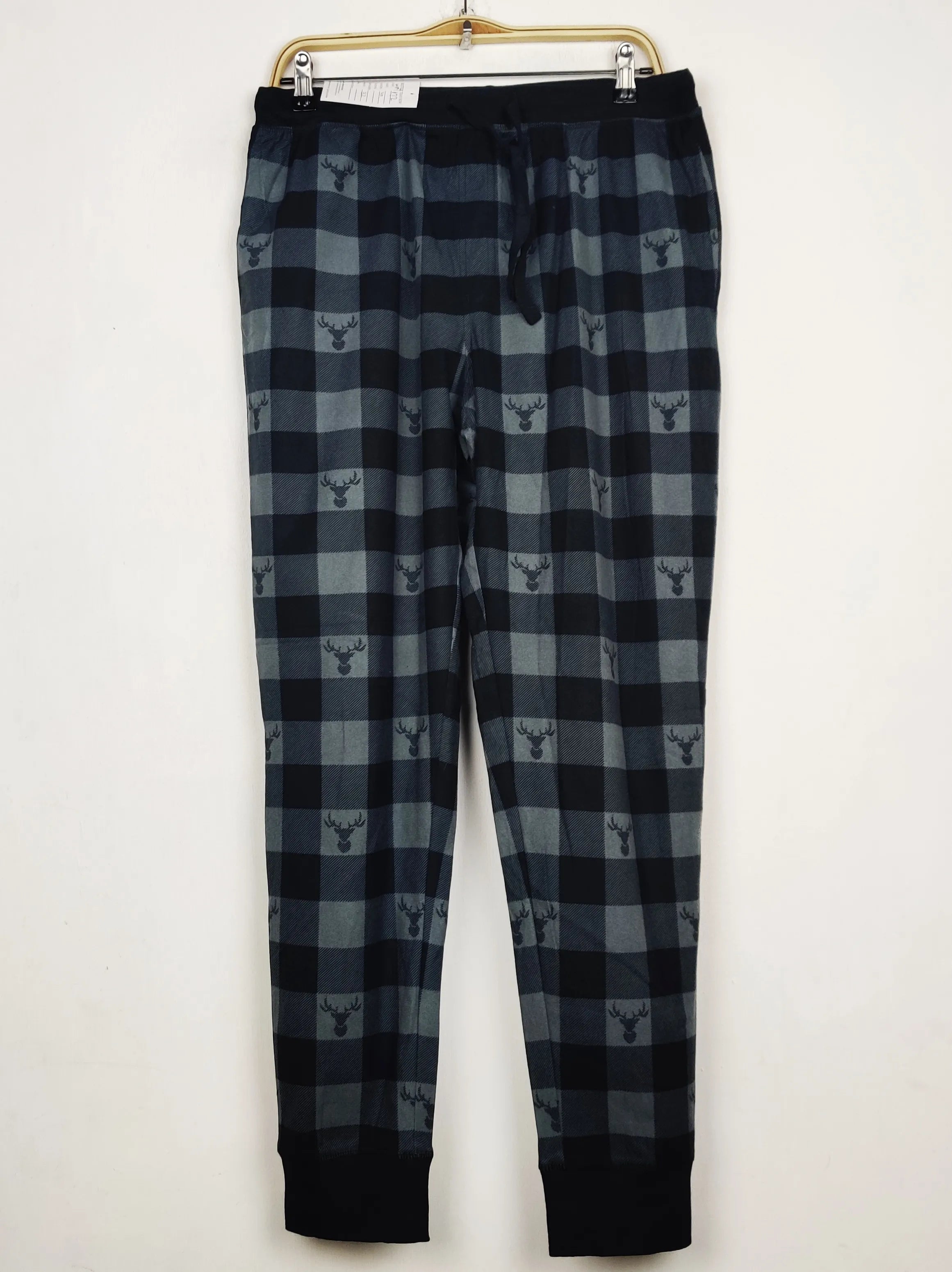 Buy online pre-used pre-loved 100% authentic & Original branded Loungewear (WMT-472) available in Pakistan. Top international brands avilable.