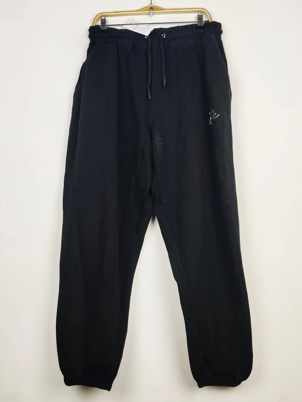 Buy online pre-used pre-loved 100% authentic & Original branded Barlie (WMT-485) available in Pakistan. Top international brands avilable.